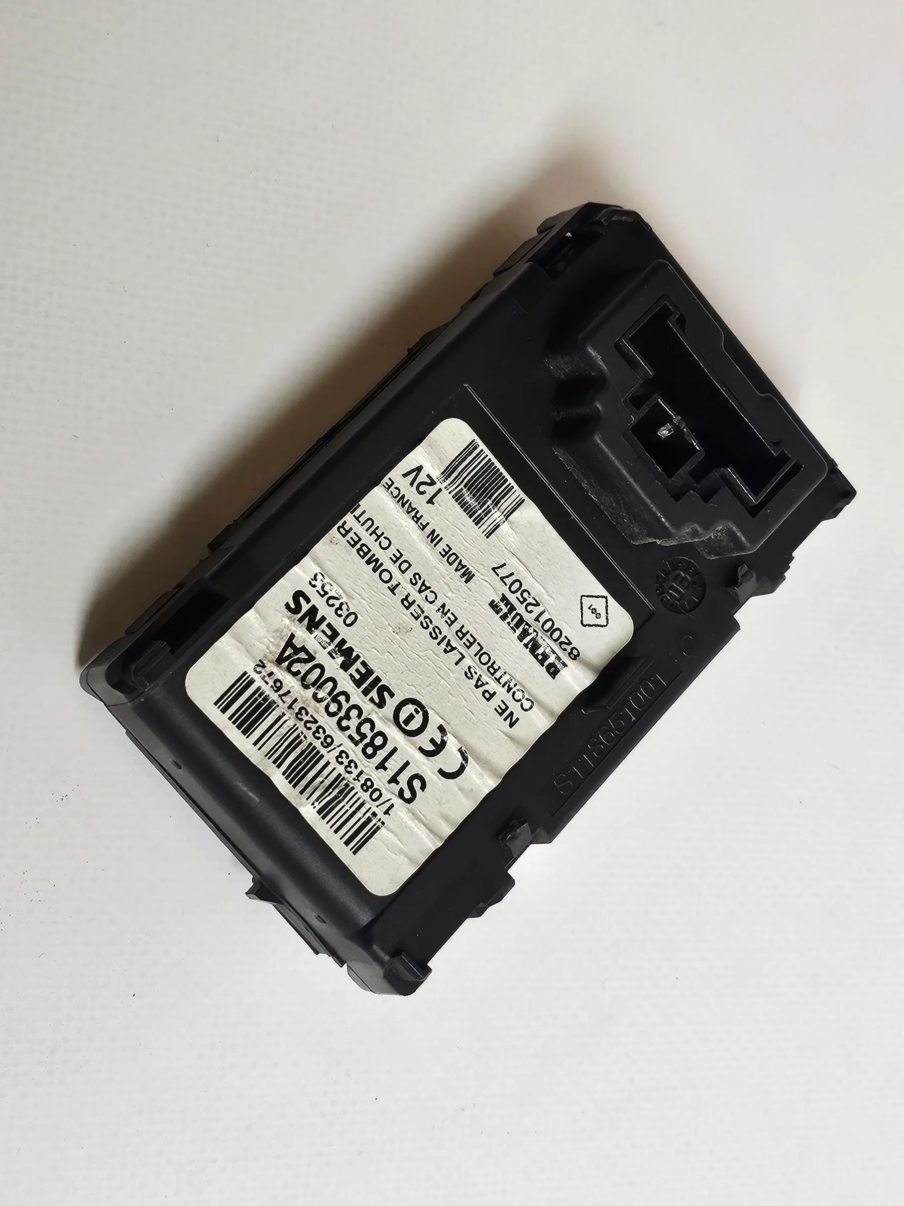 Oryginalny czytnik kart do Renault Scenic 8200125077