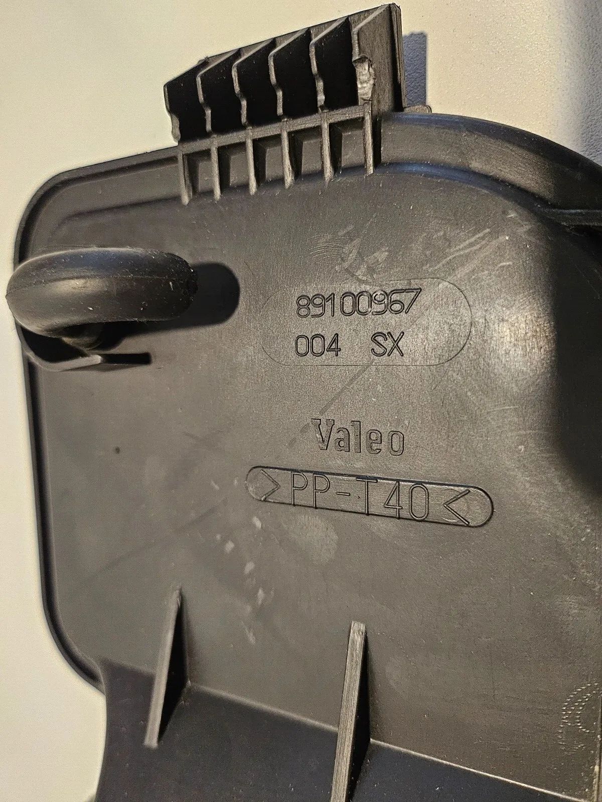 original VALEO FIAT PUNTO 188 1.2 8V headlight cover left 89100967 