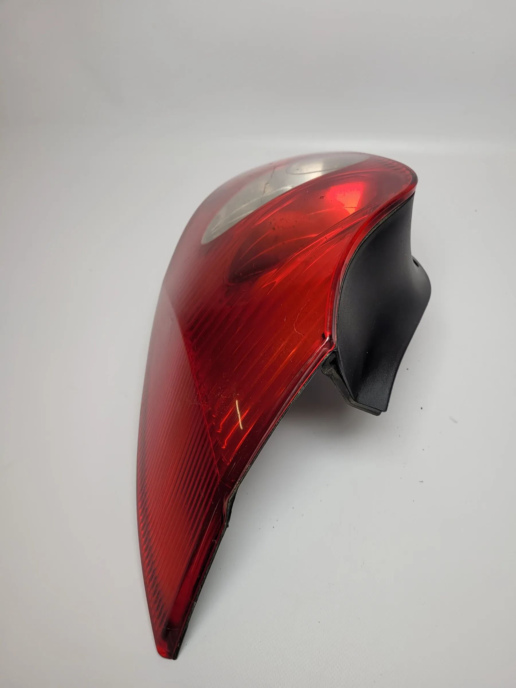 Oryginalna tylna lampa Renault Laguna II Grandtour (KG0/1) 8200002472