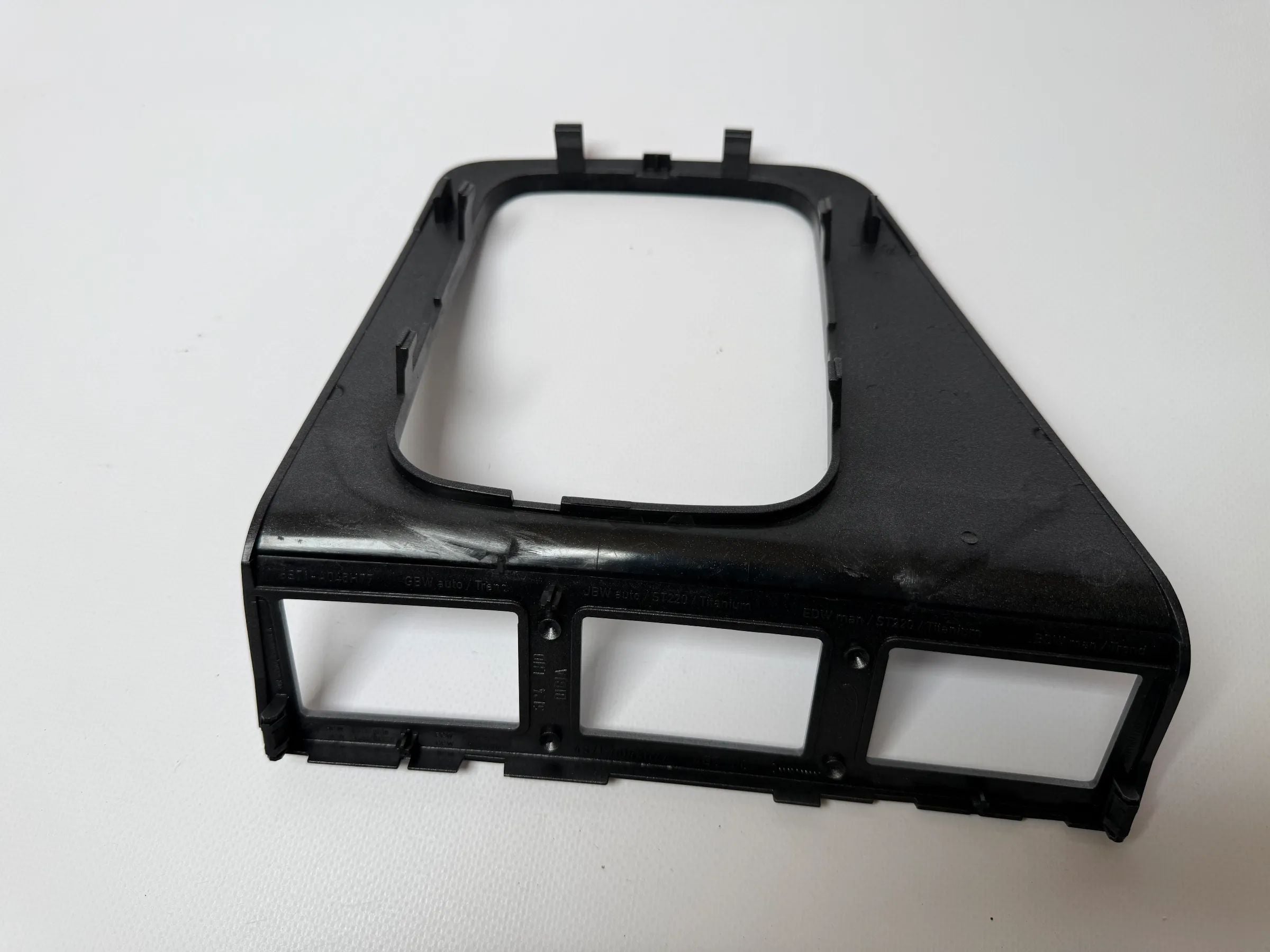 Original Ford Mondeo III B5Y/B4Y/BWY gearshift frame cover trim 5S71A045H77 