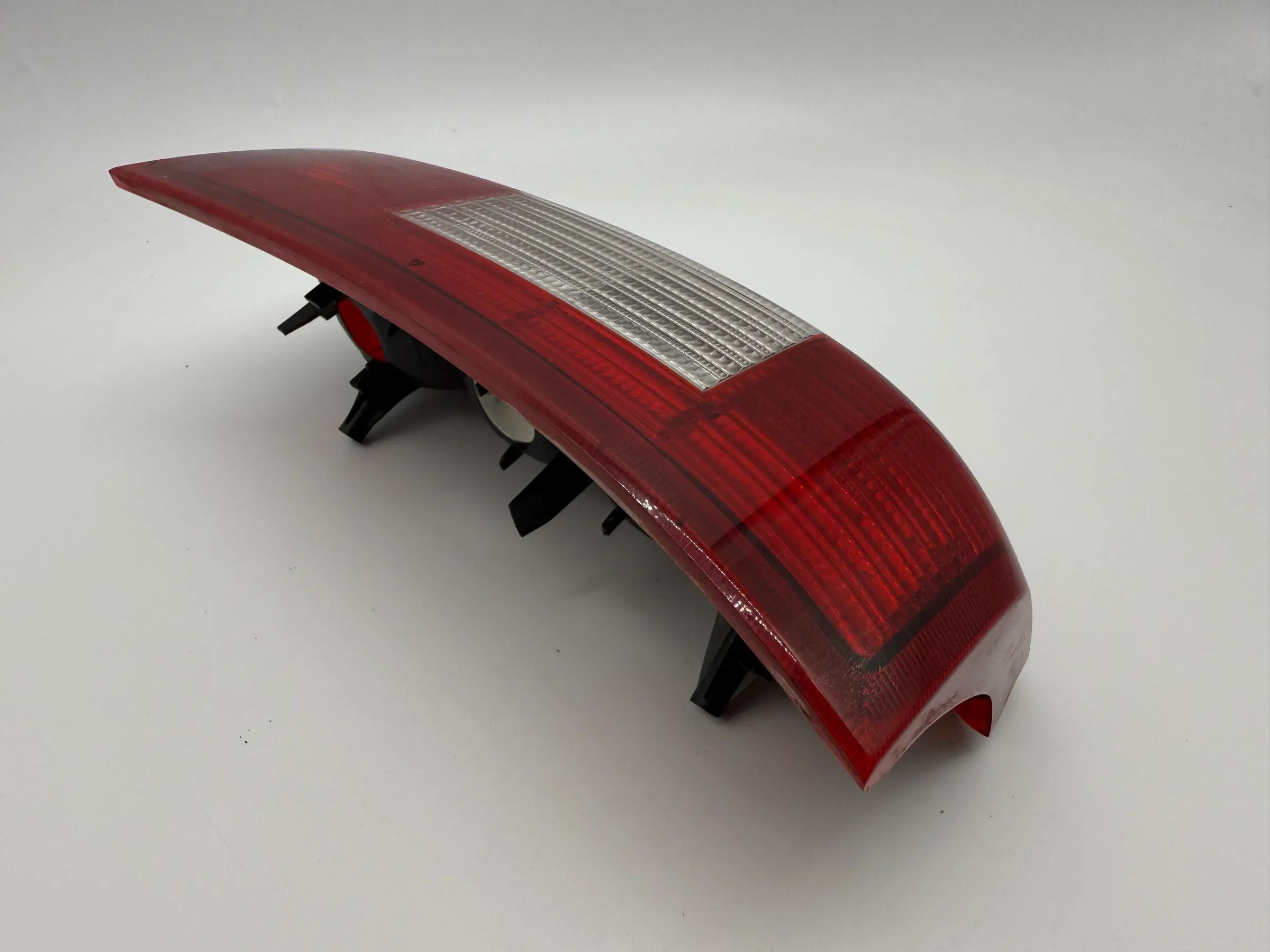 Original Opel Omega B (V94) Rücklicht / Rückleuchte Rechts 143572