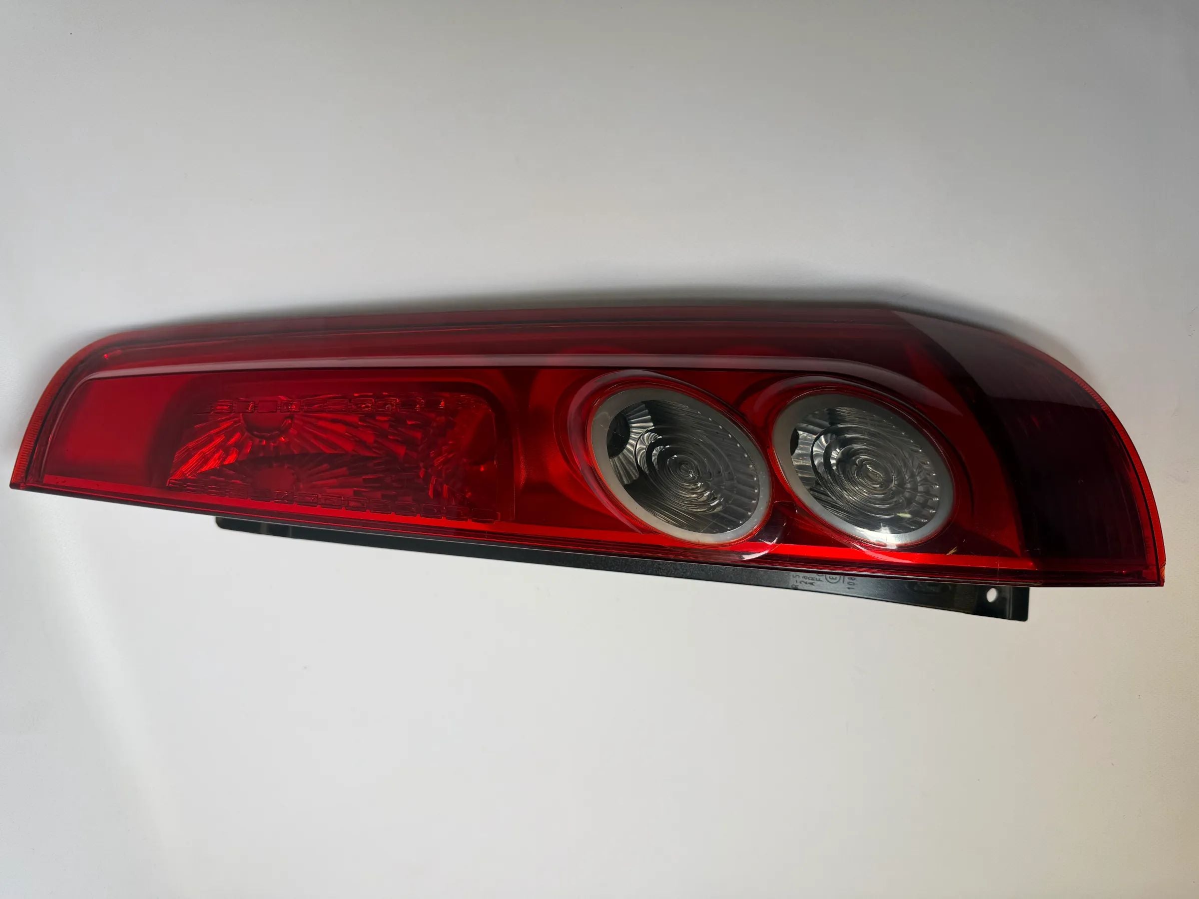 Oryginalna prawa tylna lampa Ford Fiesta V 5 (JD, JH) 6S61-13404-B