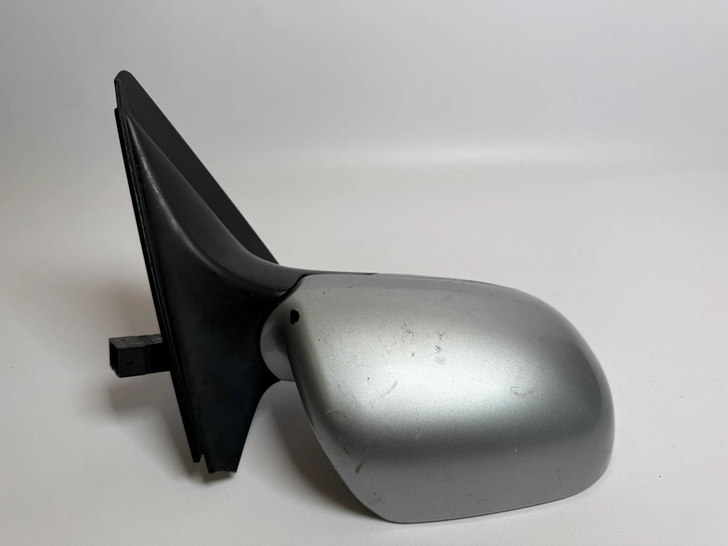 Specchietto retrovisore esterno originale Audi A6 (4B2/4B4) elettrico destro argento 012319