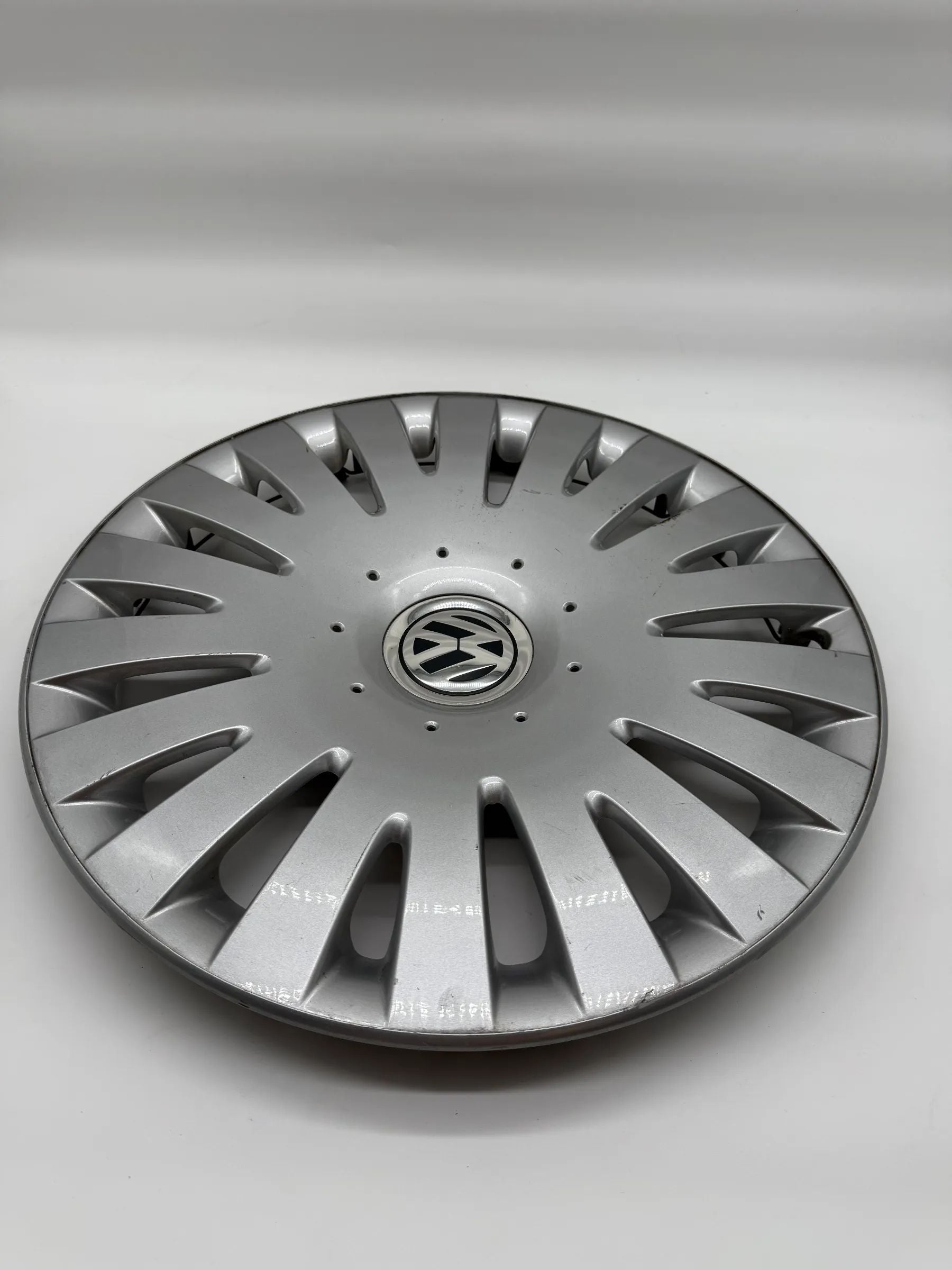 VW PASSAT GOLF TOURAN RADKAPPE RADZIERBLENDE 16 ZOLL 3C0601147D