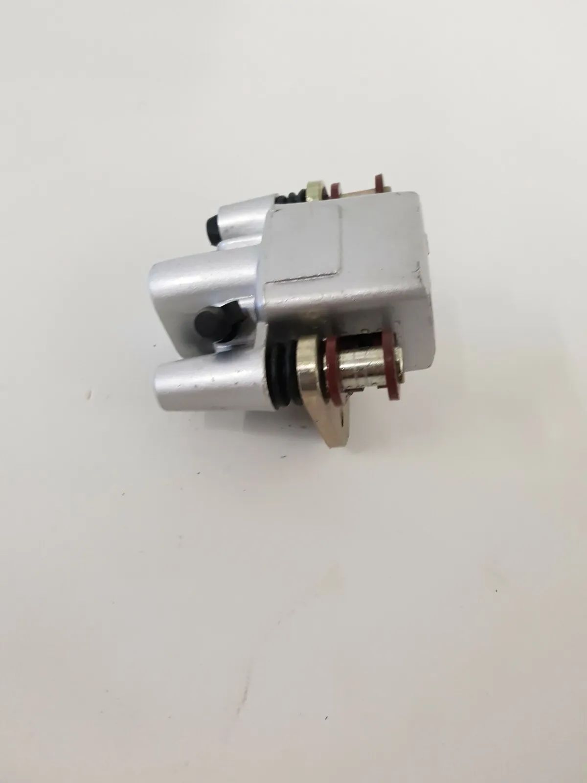 Pinza freno anteriore destra con pastiglie Bashan BS300S-18 BS18 300 Quad Atv NUOVO