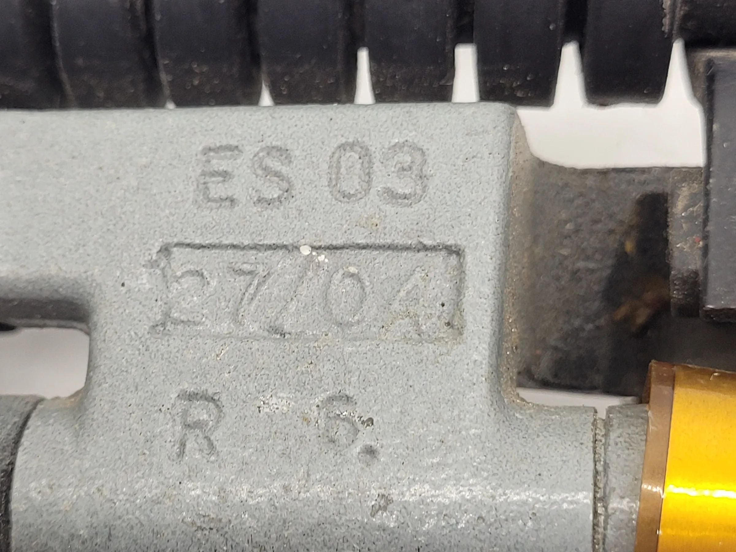 BMW 5er Touring E61 Heckklappe Scharnier Rechts 7061384 Original