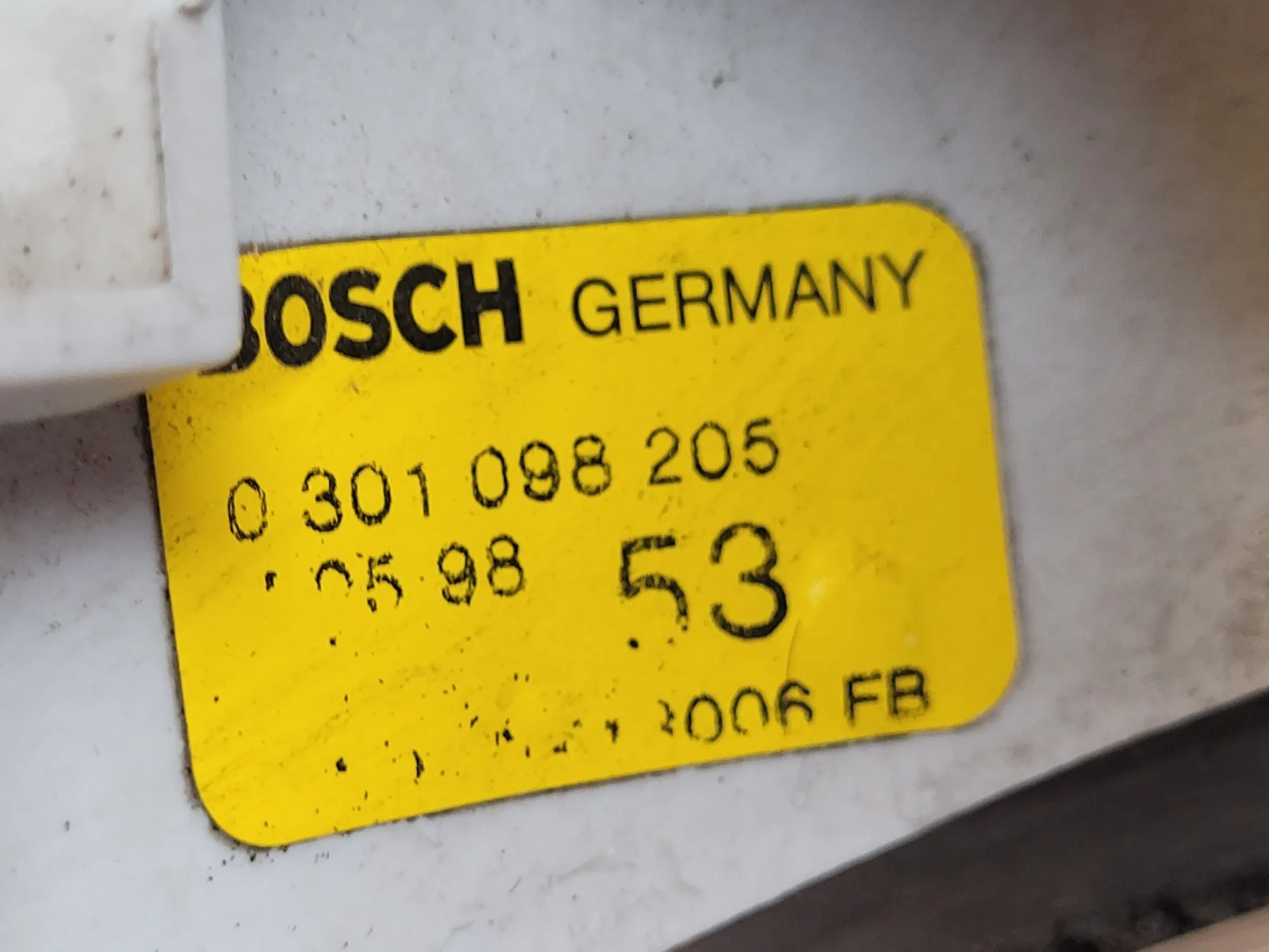 Ford Mondeo II 2 BAP/BNP Scheinwerfer/Frontleuchte Links 0301098205 Original