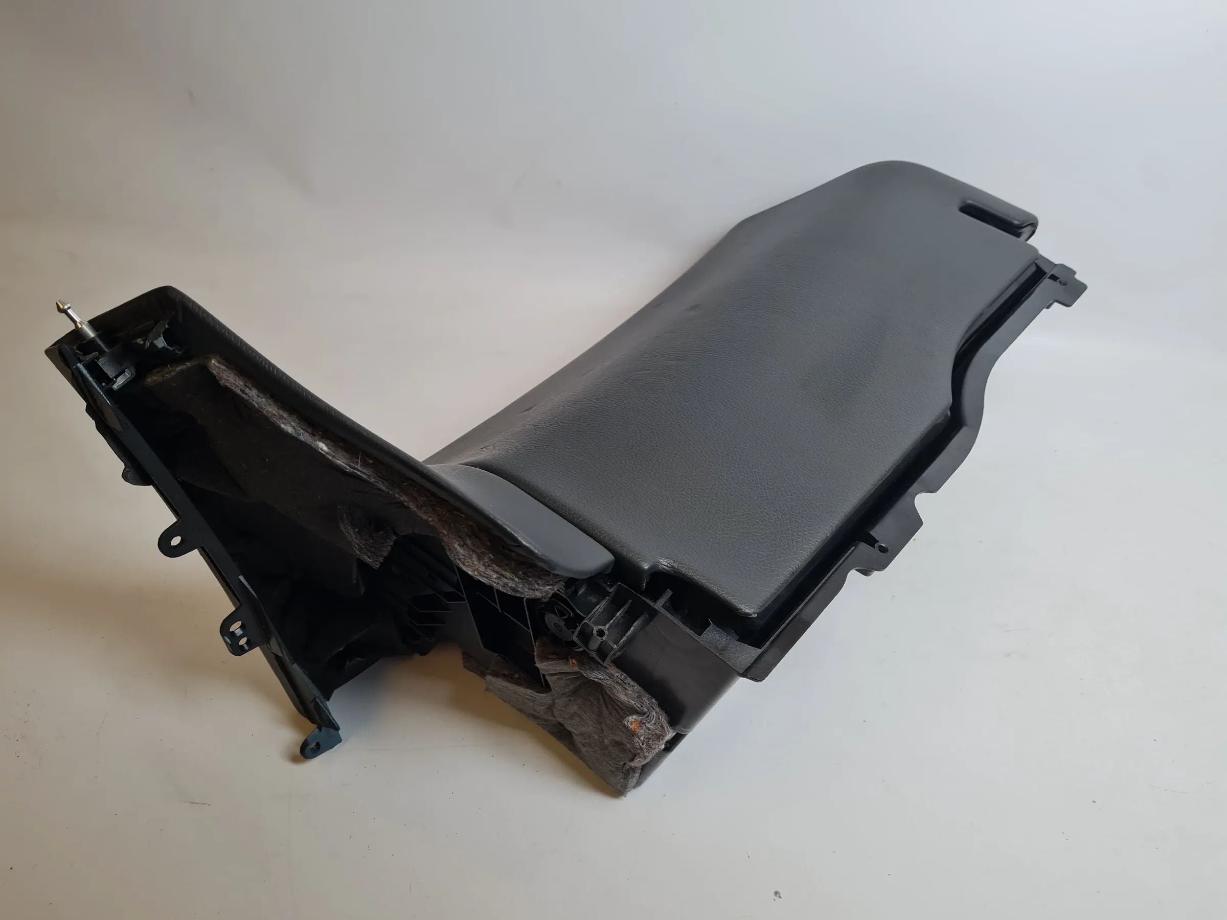 Original Mercedes C-Klasse (CL203) Handschuhfach Staufach A2036802691
