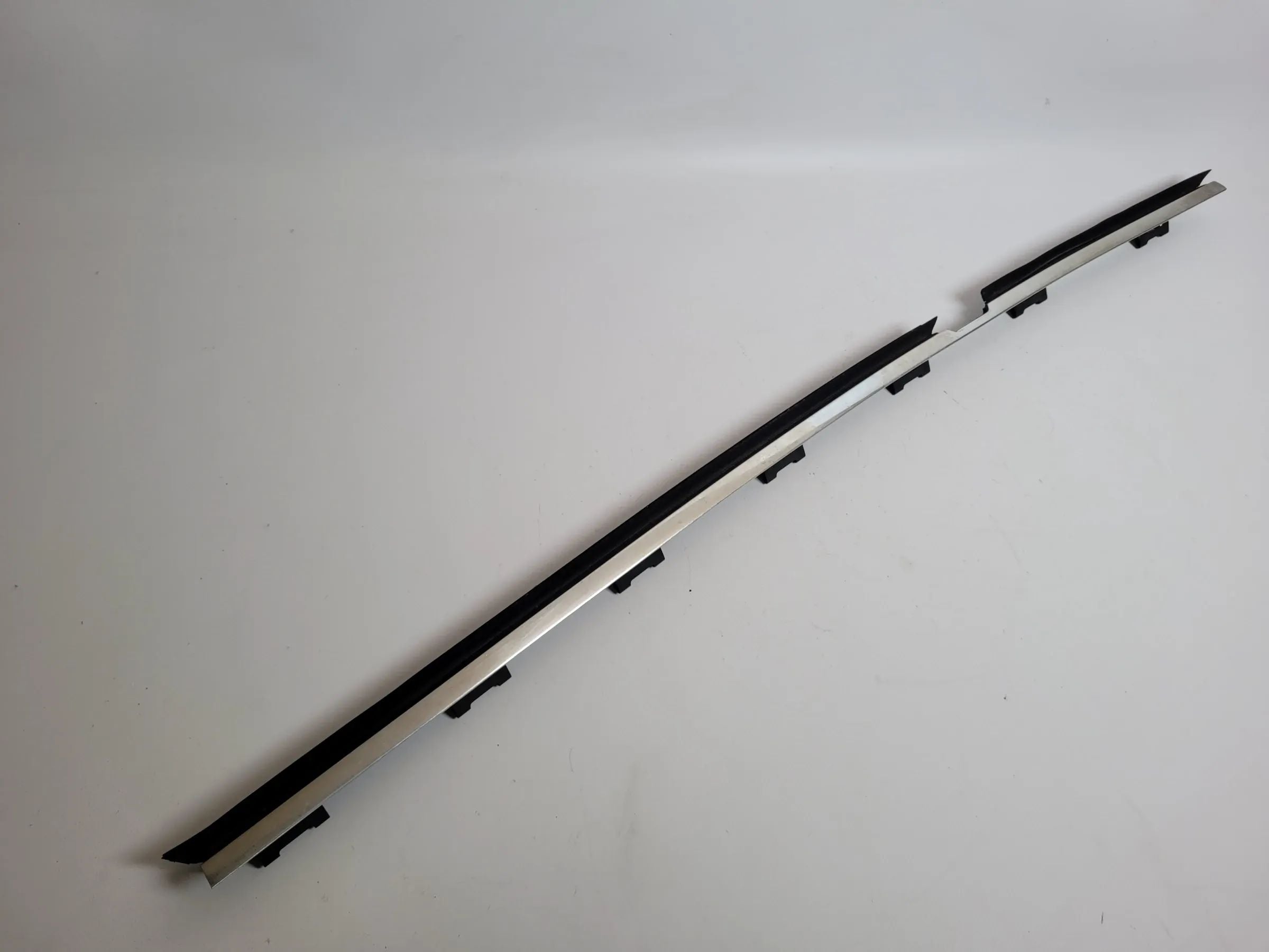 BMW 5er Touring E39 Chrom Leiste Dichtung Hinten Rechts 51.22-8185818 Original