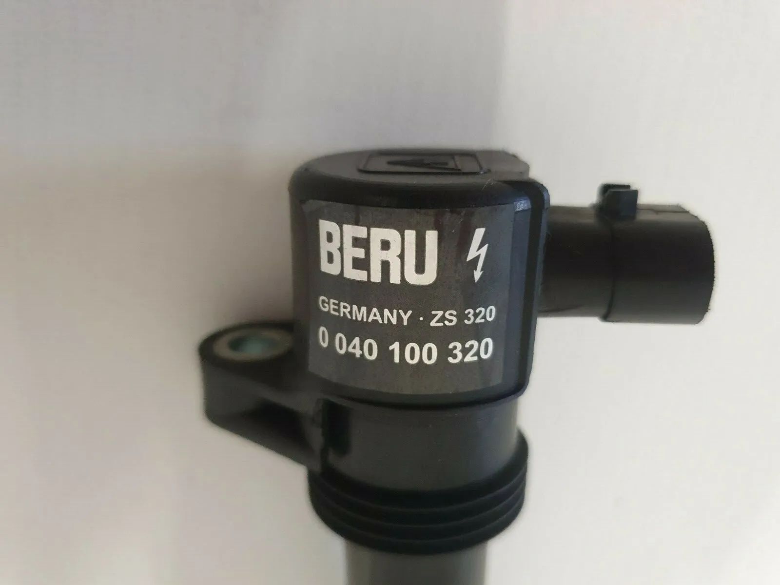 ओईएम जंडस्पुले Beru 0040100320 Fiat Stilo 192 76 KW 103 PS कॉम्बी