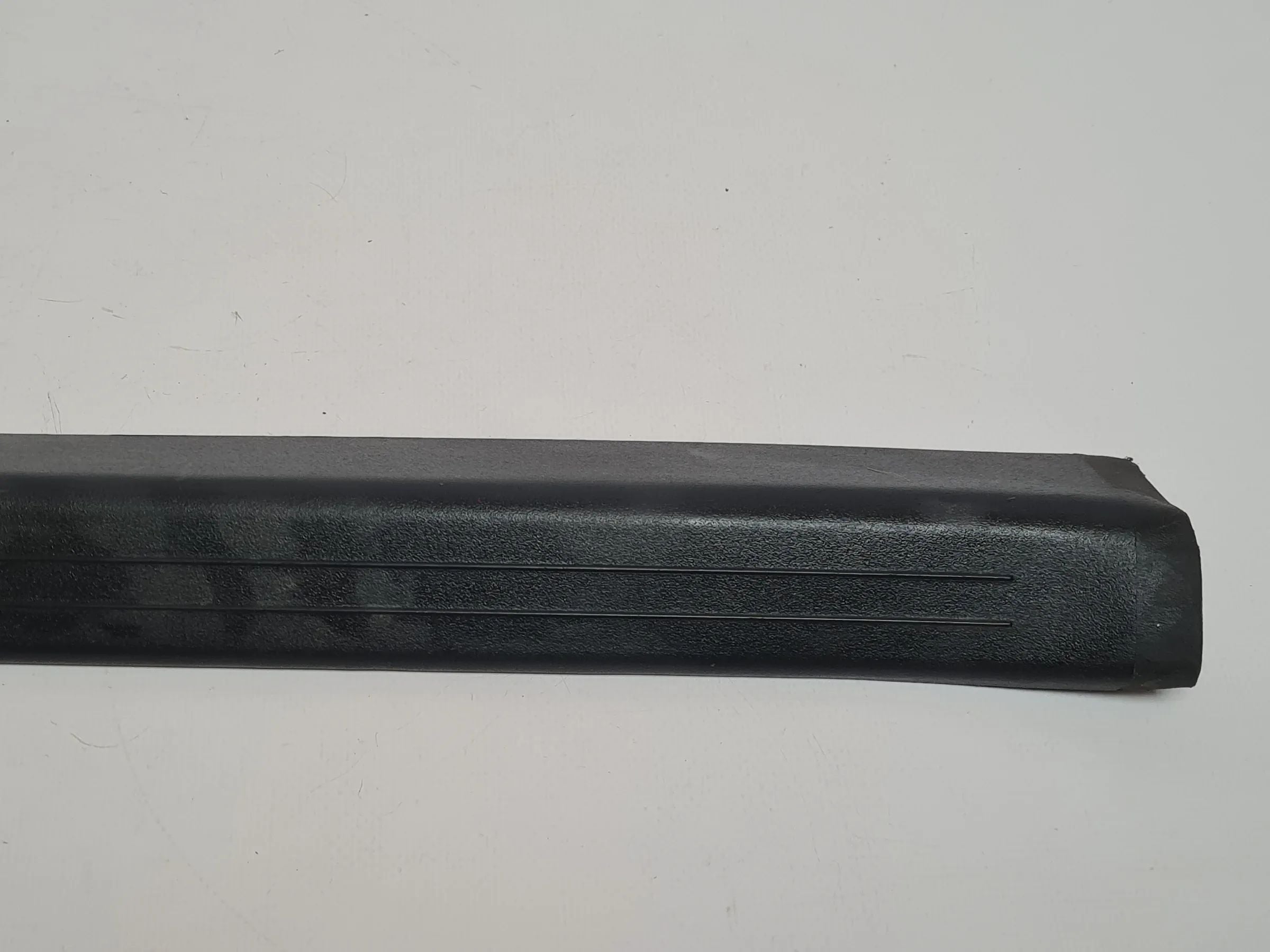 Mercedes C-Klasse CL203 Einstiegsleiste Vorne Links A2036861936 (Original)