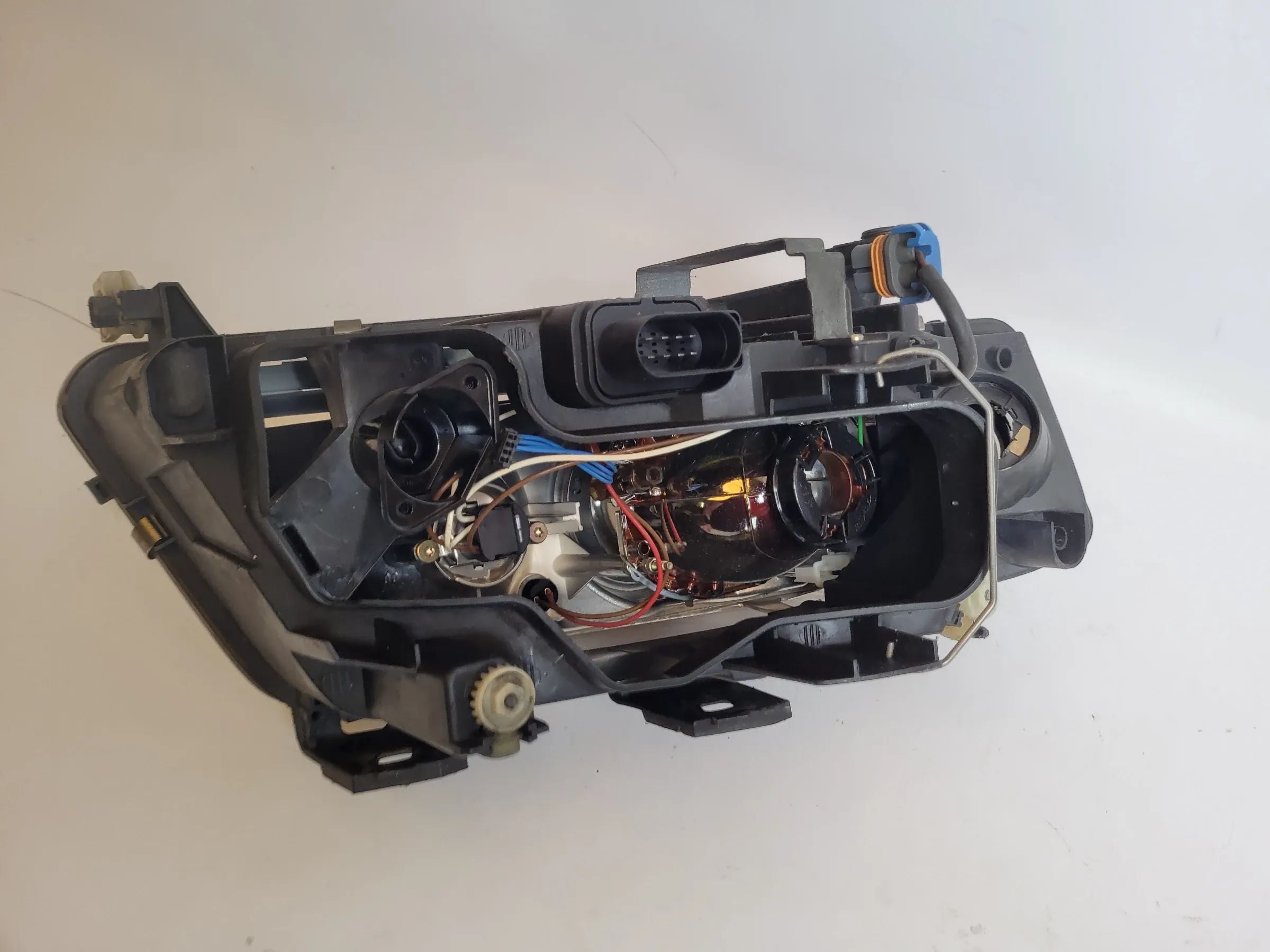 Audi A6 (4B) Scheinwerfer/Frontleuchte Xenon Links 15591300 Original