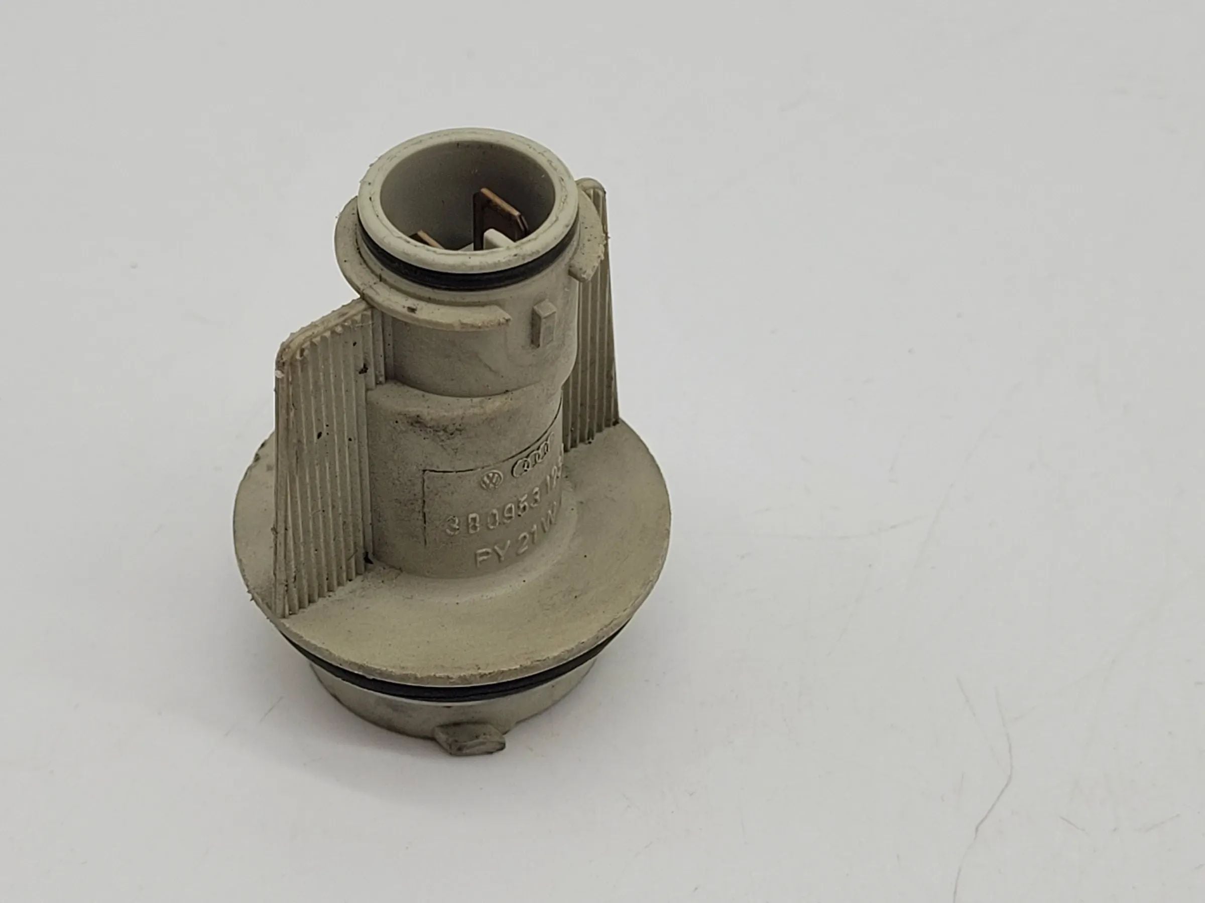 Audi A4 8D2/8D5 Blinkerfassung Fassung L/R Vorne 3B0953123 (Original)