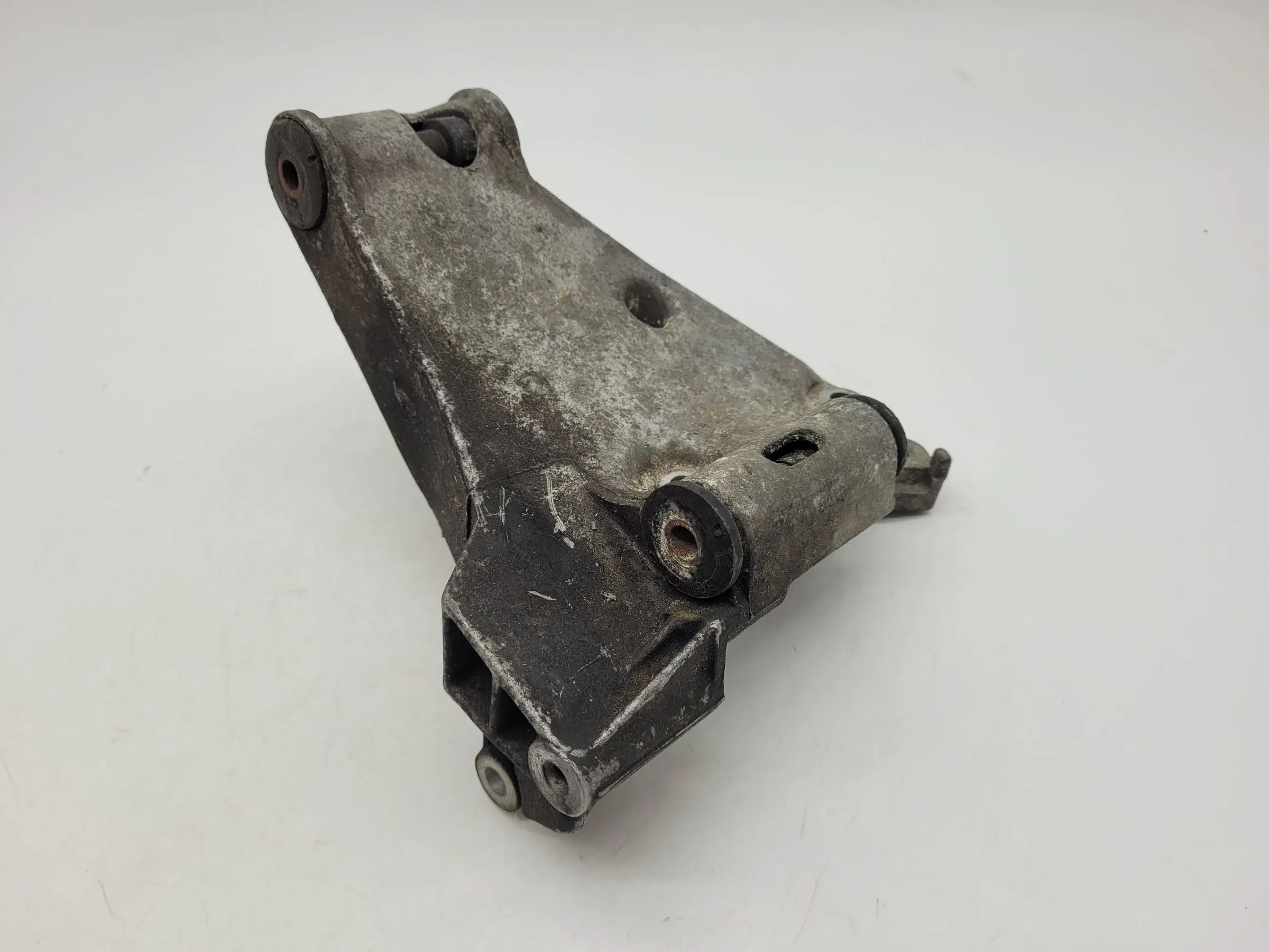 BMW 3er E36 Motorhalter Halterung Lichtmaschine 1721865.9 (Original)