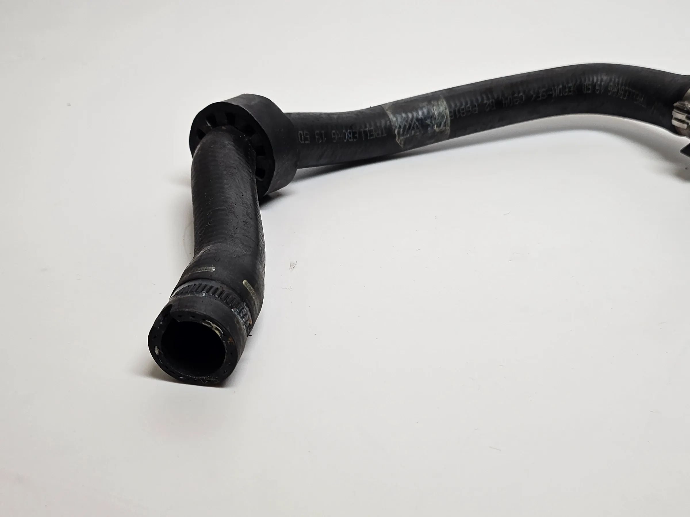 Fiat Punto  188 1,9 JTD Kühlwasserschlauch zum Wärmetauscher 2 Original