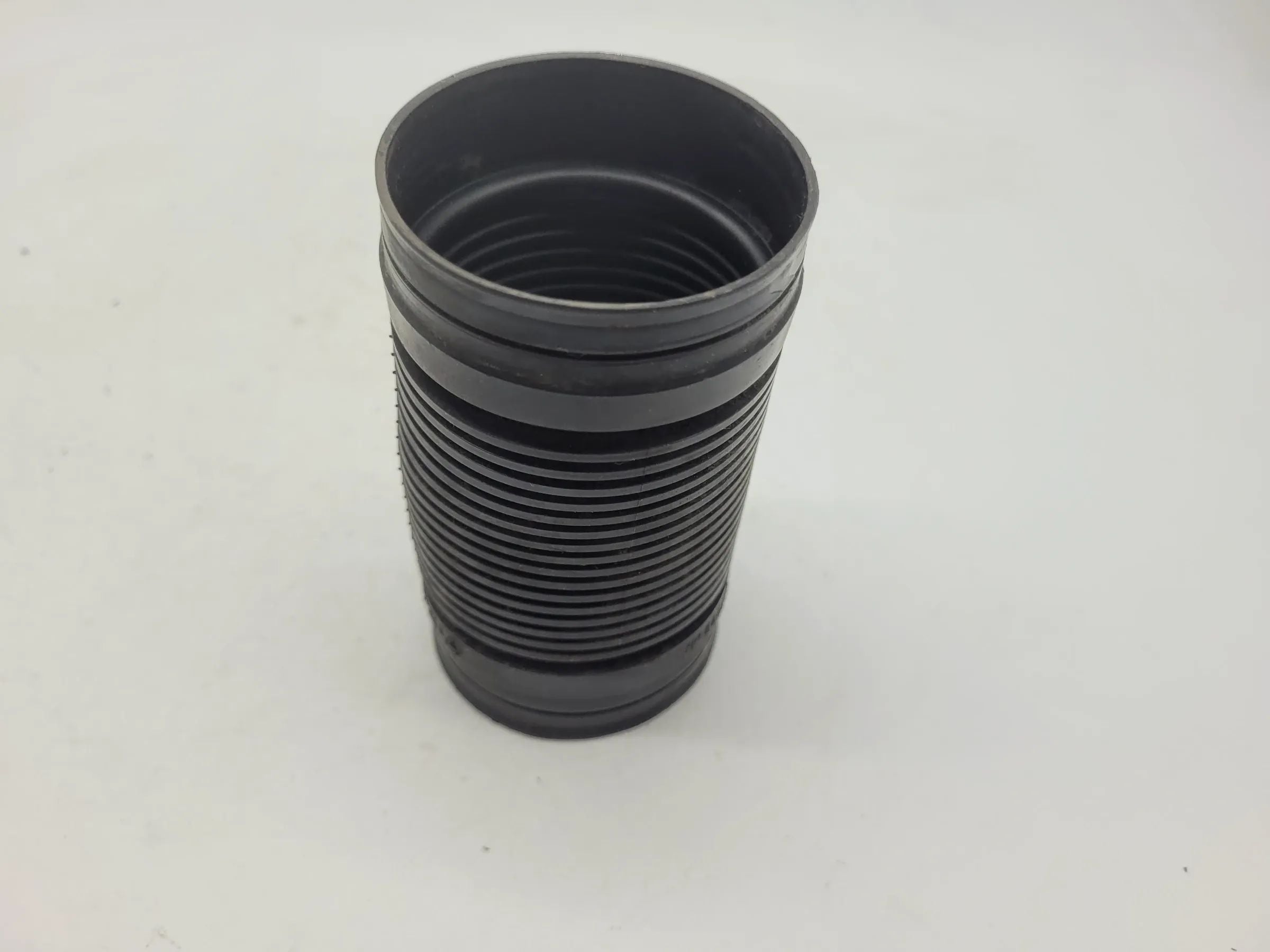 Original Opel Corsa B S93 Ansaugrohr Ansaugschlauch Luftschlauch 90531345
