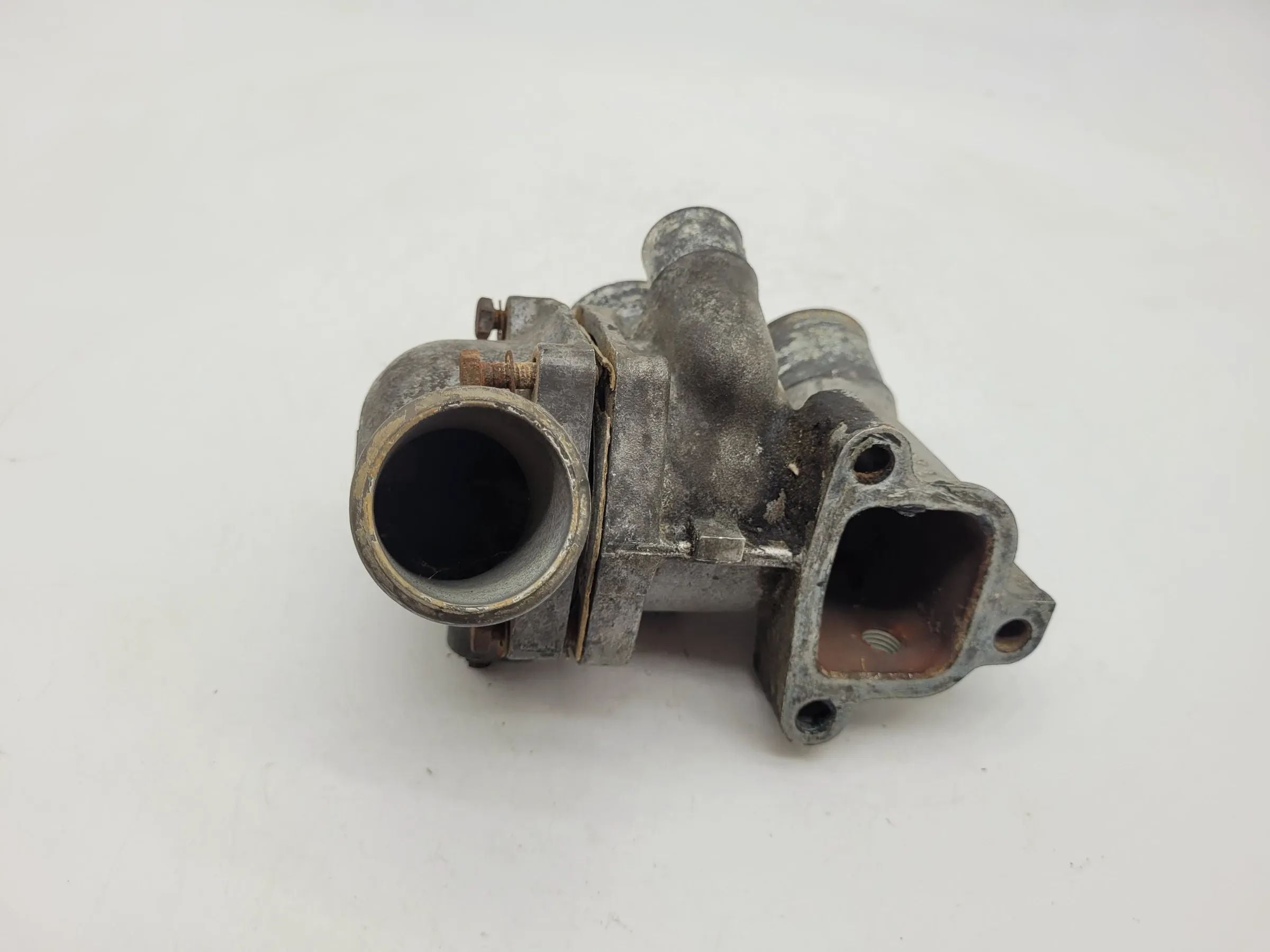 BMW 5er E28 E34 6er E24 7er E23E32 Thermostatgehäuse Thermostat 1710959 1250351