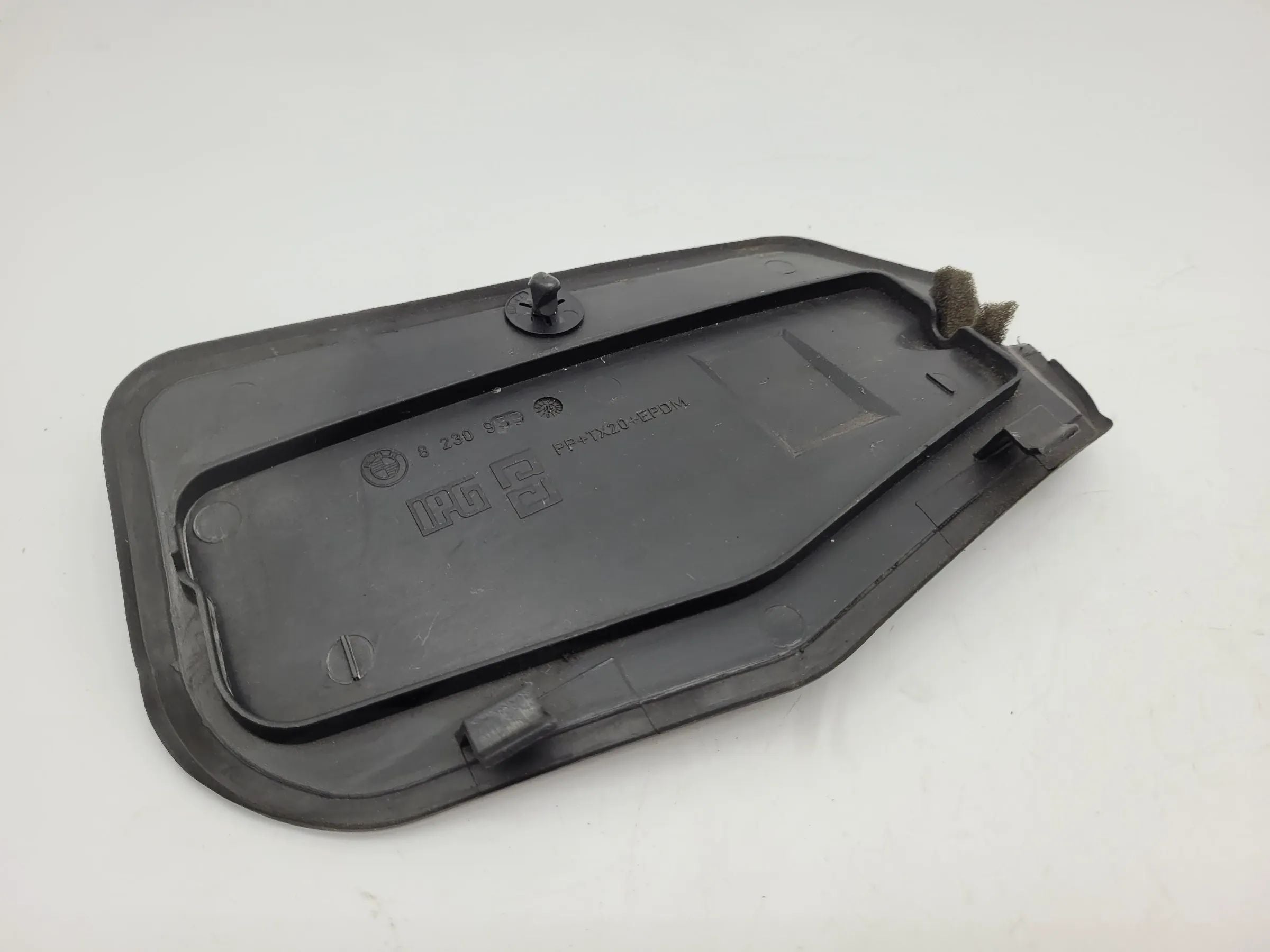 BMW 5er E39 Abdeckung Rückleuchte Links 8230959 (Original)