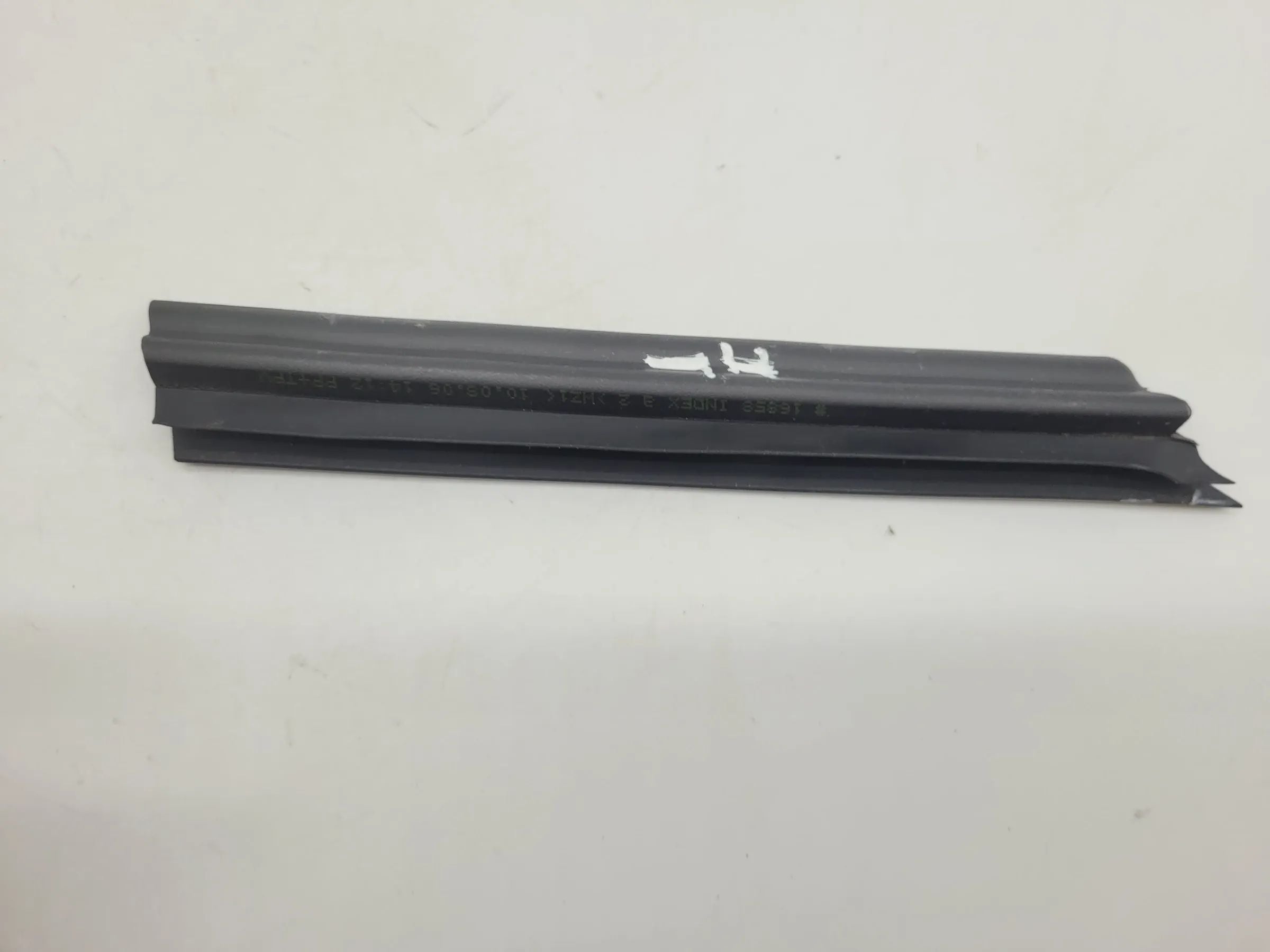 BMW 3er Touring E91 Schachtleiste Dichtung 2 Hinten Links Innen 16858 Original