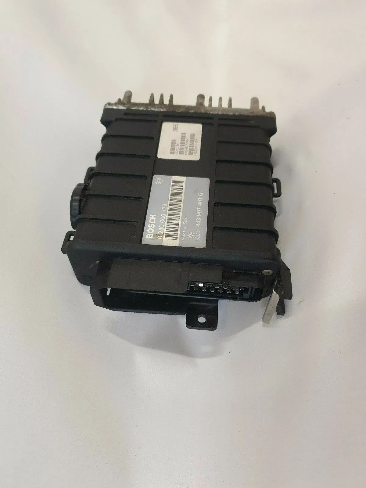 純正インジェクションコントロールユニット 0280000739 VW パサート 35I 1.8 ガソリン
