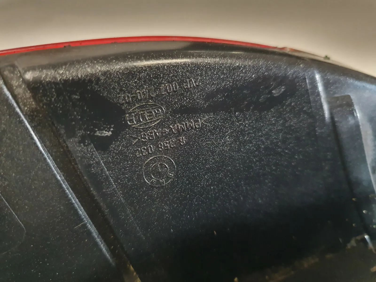 บีเอ็มดับเบิลยู E39 ซีดาน ไฟท้ายด้านขวาฝั่งผู้โดยสาร 8358032 สภาพดี