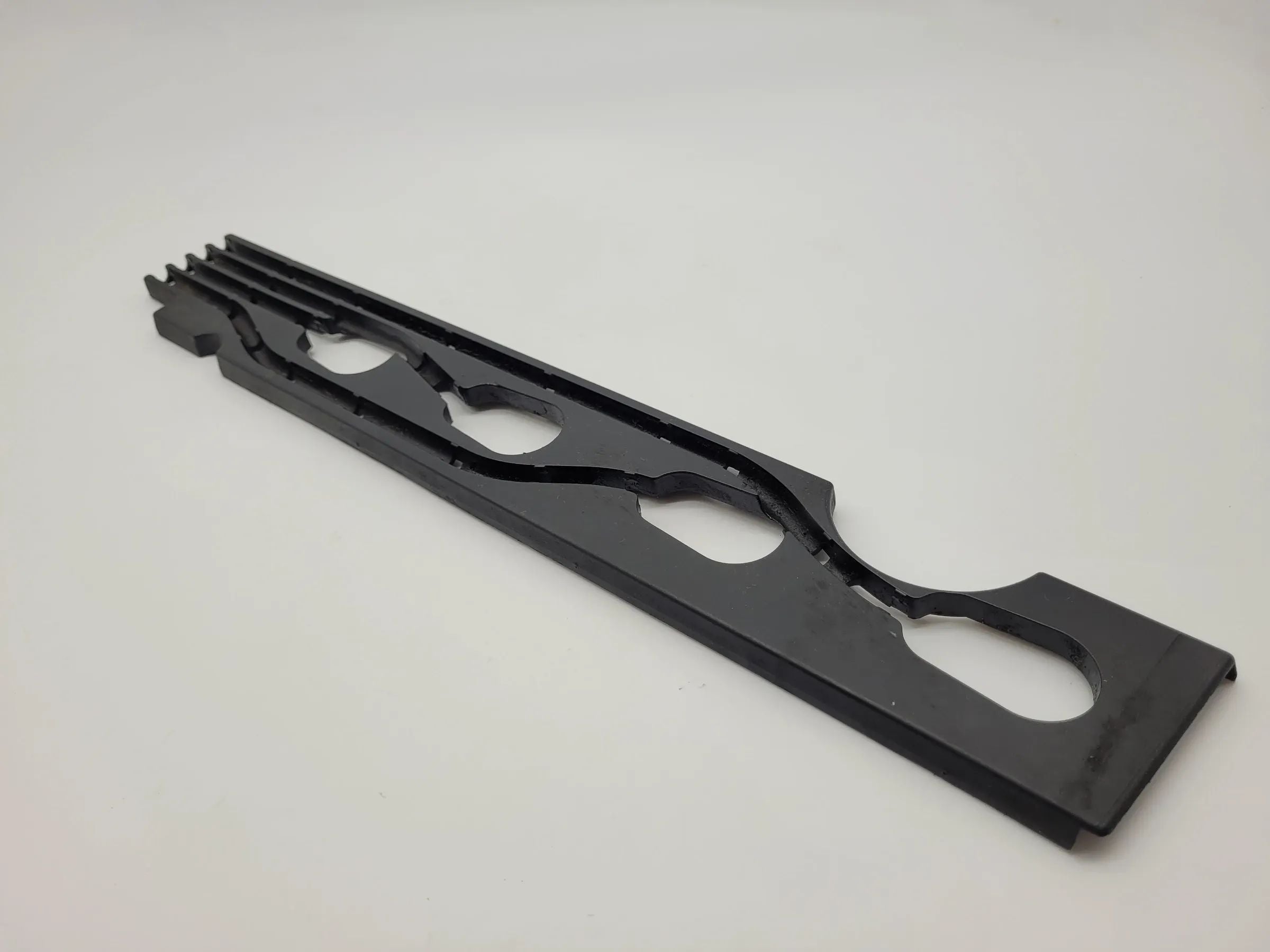 VW Golf IV 4 (1J5/1J1) Führungsrohr Zündkabel Blende 036905487A