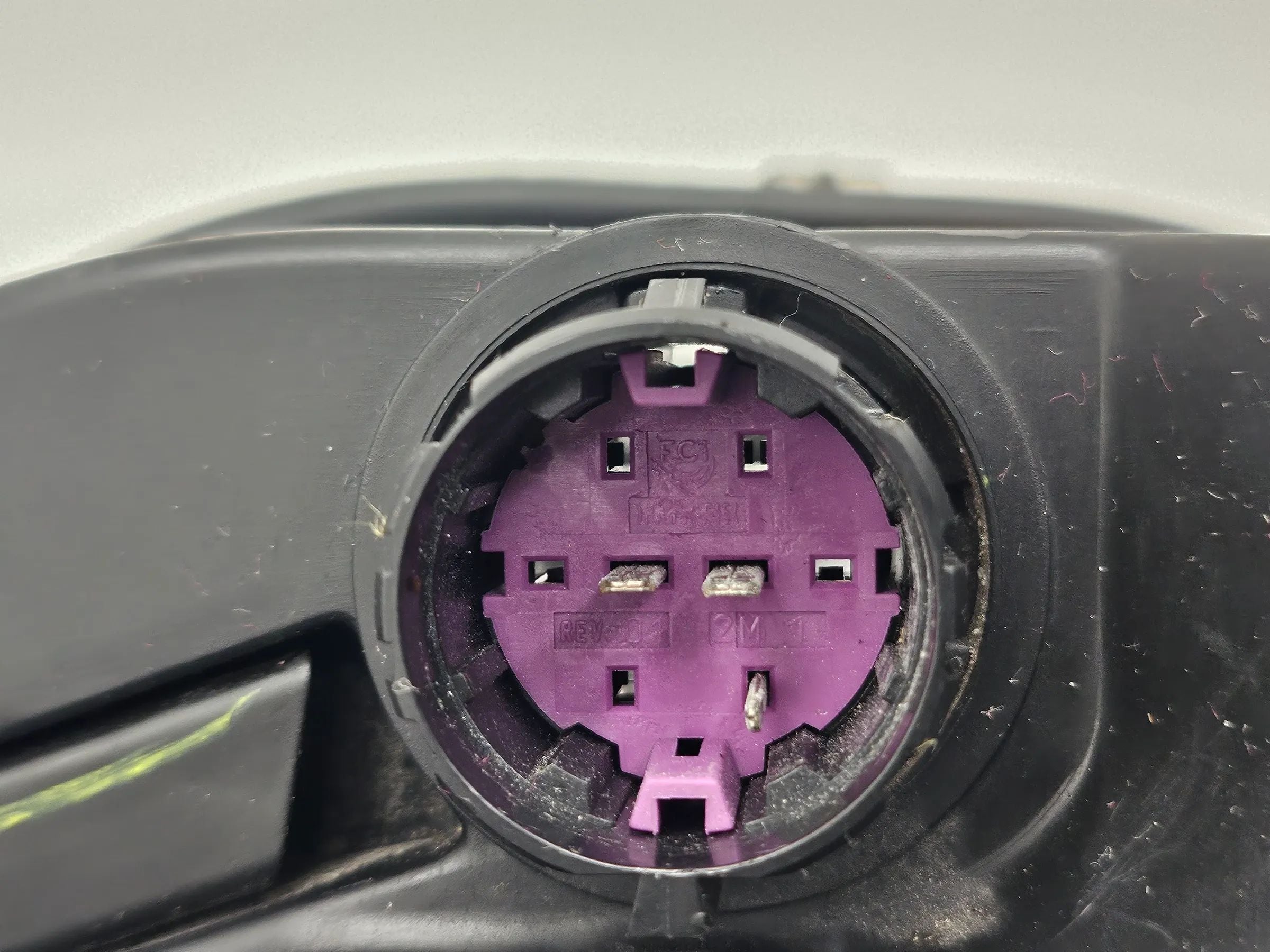 Original US  DOT Fiat 500 12-19  Scheinwerfer Halogen links  05182429 AD