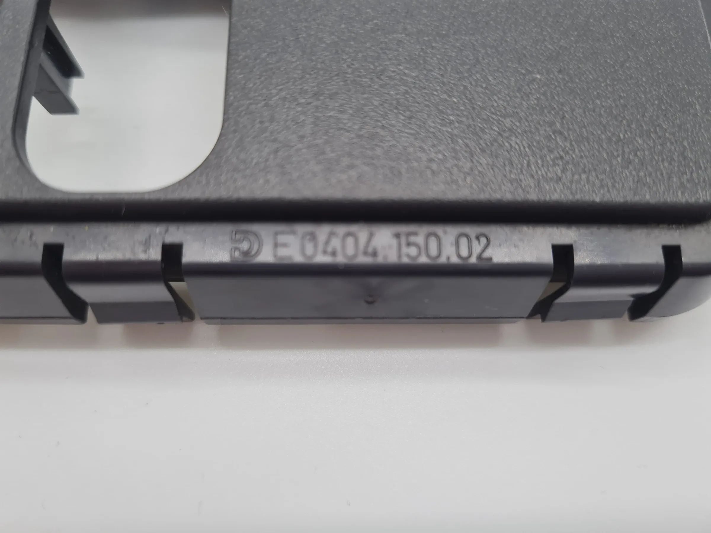 Original Mercedes-Benz A-Klasse (W168) Rahmen Blende Einparkhilfe A1685450191