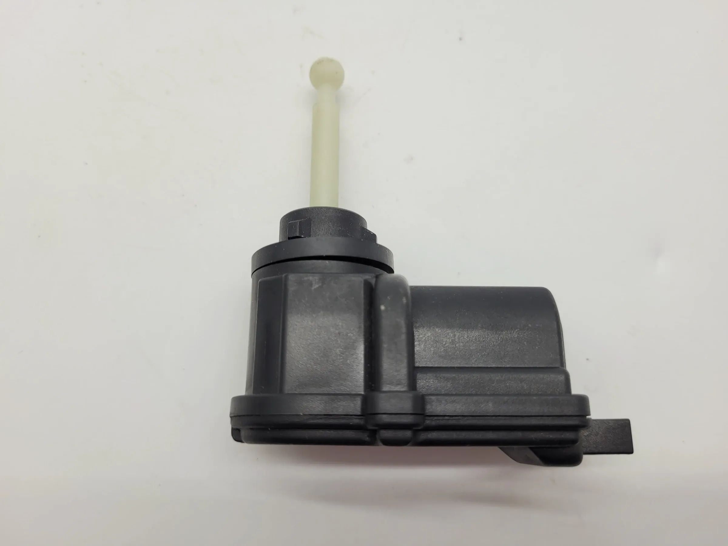 Original Ford Mondeo II 2 (BAP/BNP/BFP) Stellmotor LWR L/R 94BG13K198AA