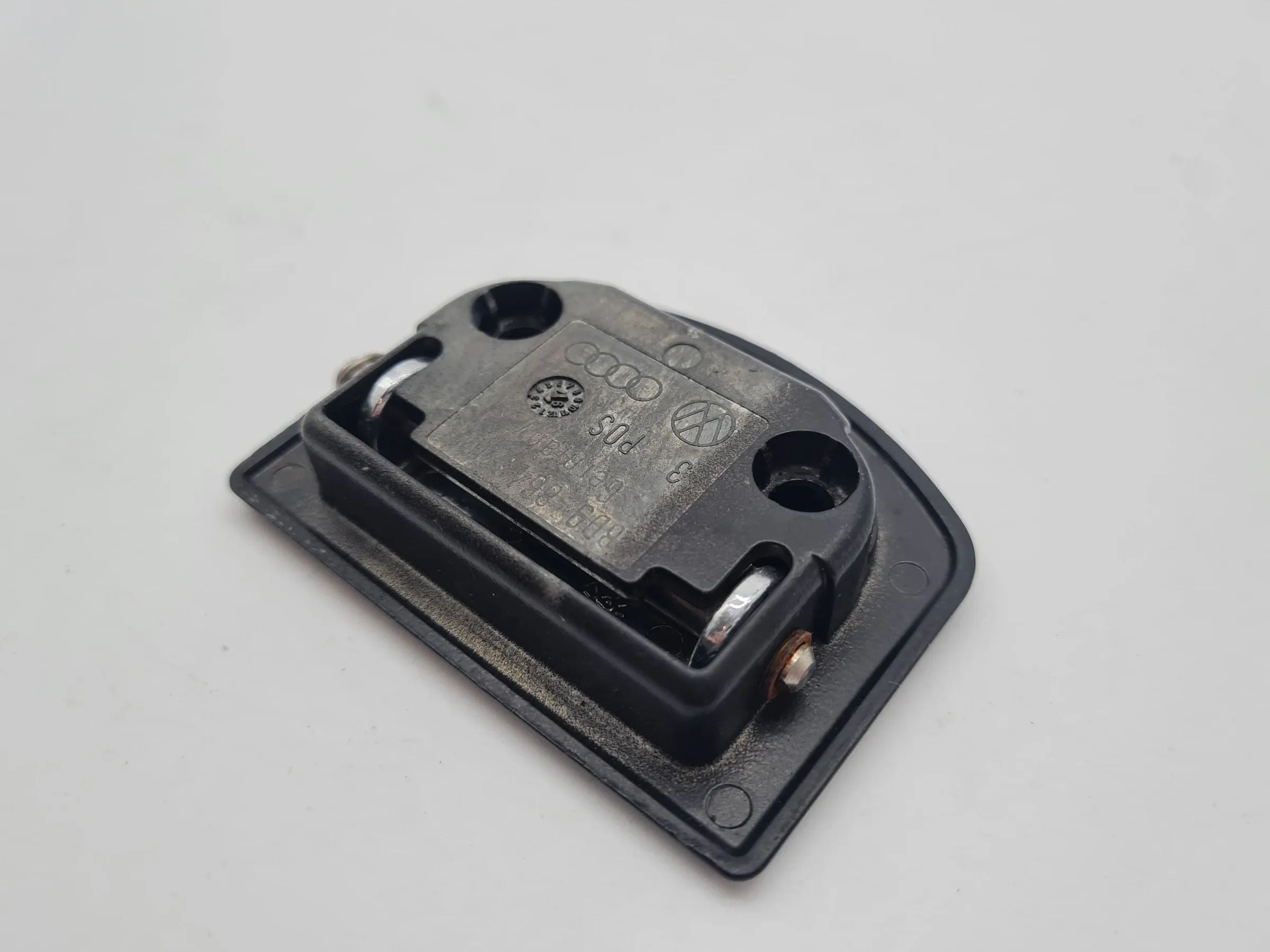 Original Audi A3 (8L1) Festspannöse Verzurröse Gepäcköse 8D9864203