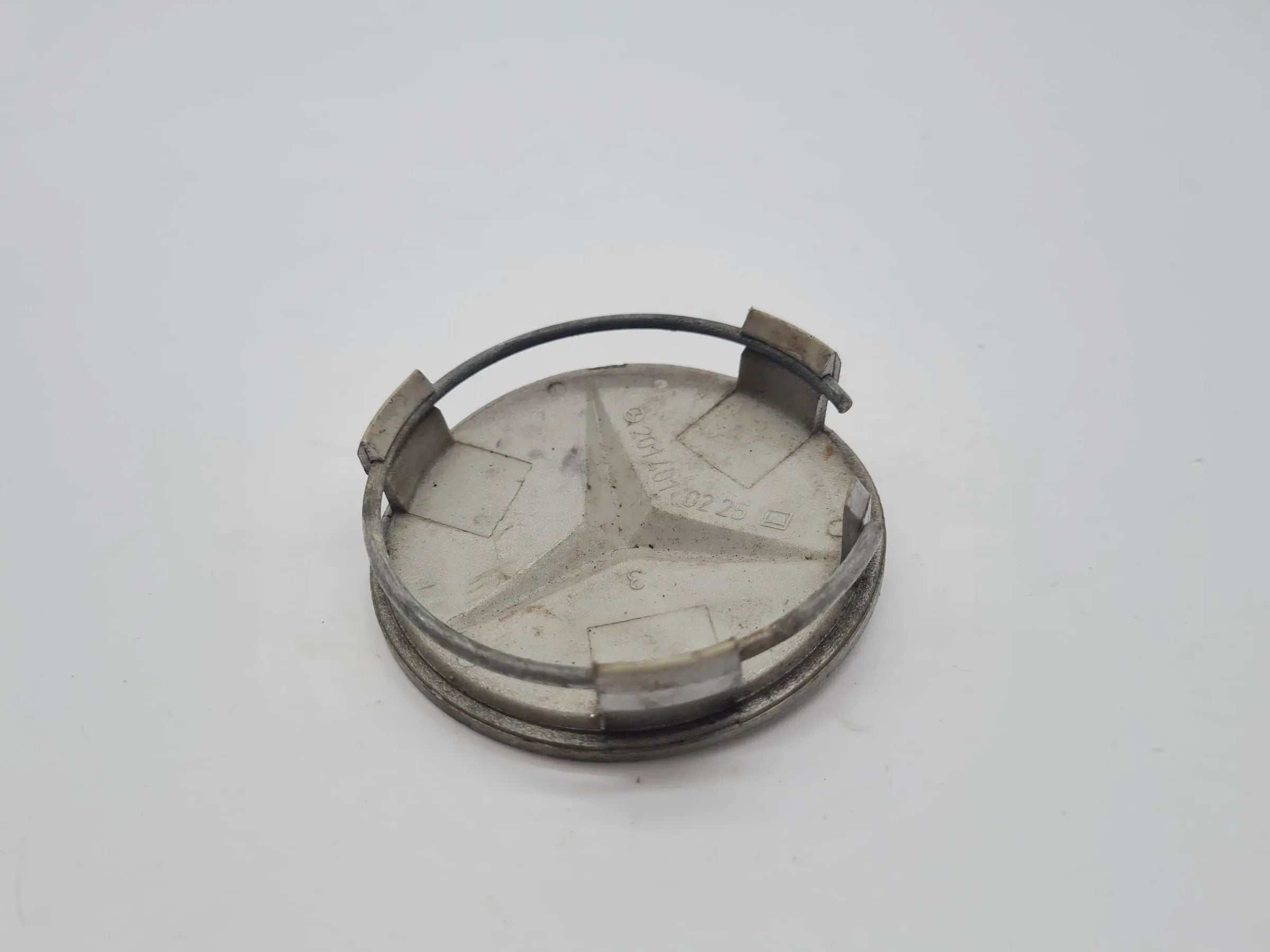 Original Mercedes-Benz (W201/W210/W211) Nabendeckel A2014010225