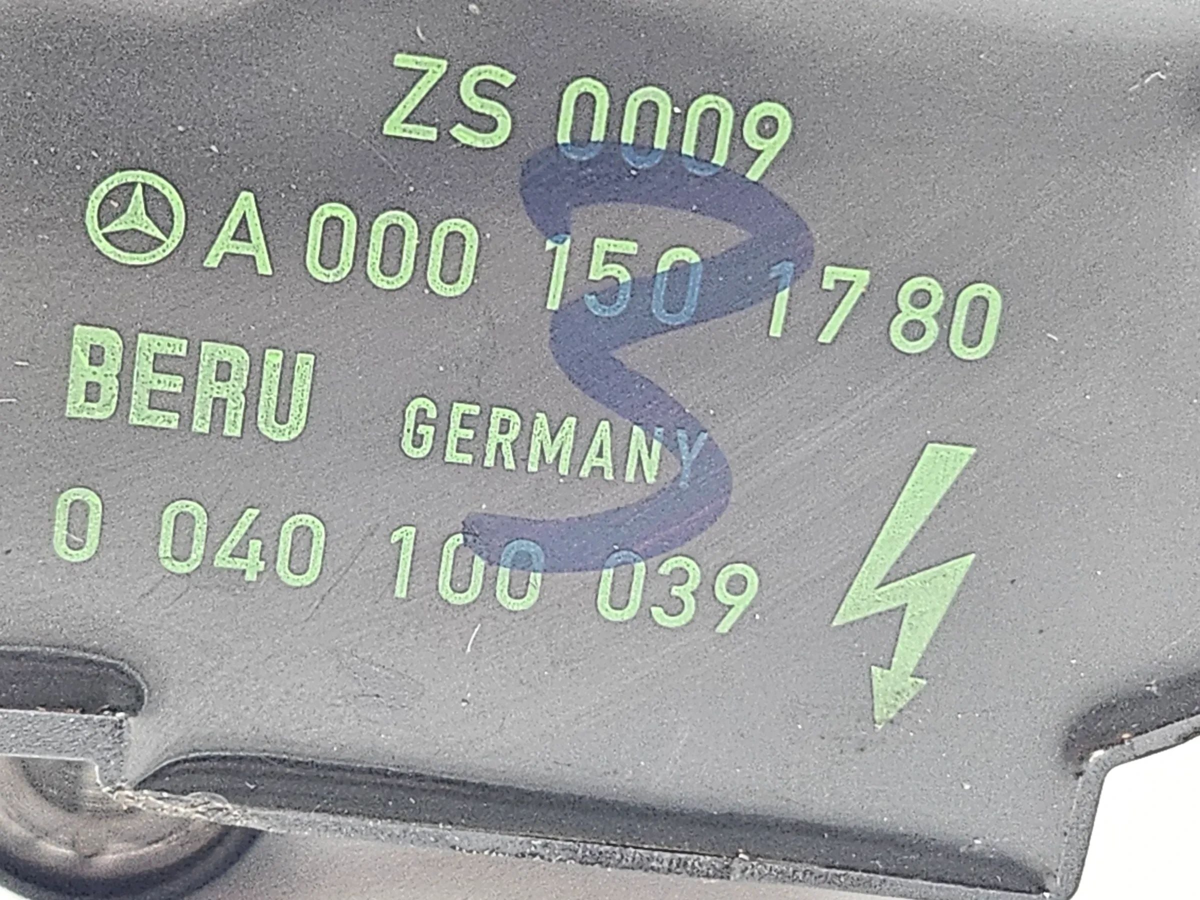 Orig. Mercedes W203 S203 C200 Kompressor C180 Zündspule A0001501780 ,0040100039