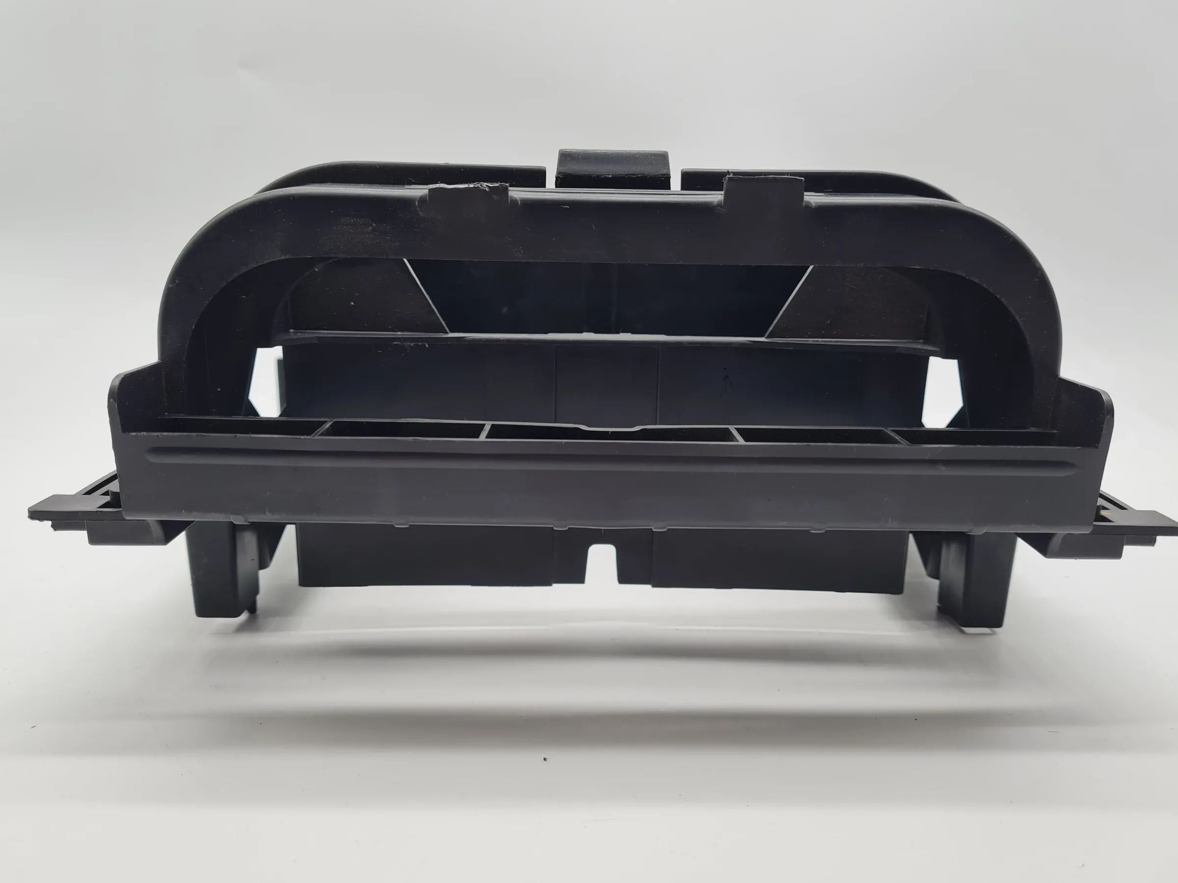 Original Mercedes-Benz C-Klasse (W203) Radioschacht Einbaurahmen A2036800878