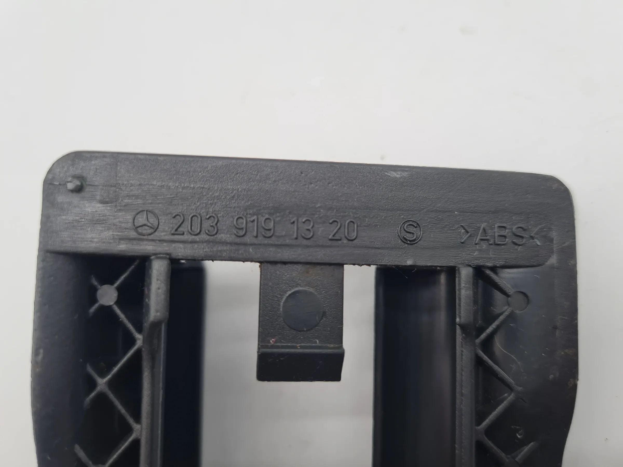 Original Mercedes-Benz C-Klasse (W203/W209)) Sitzschienenabdeckung A2039191320