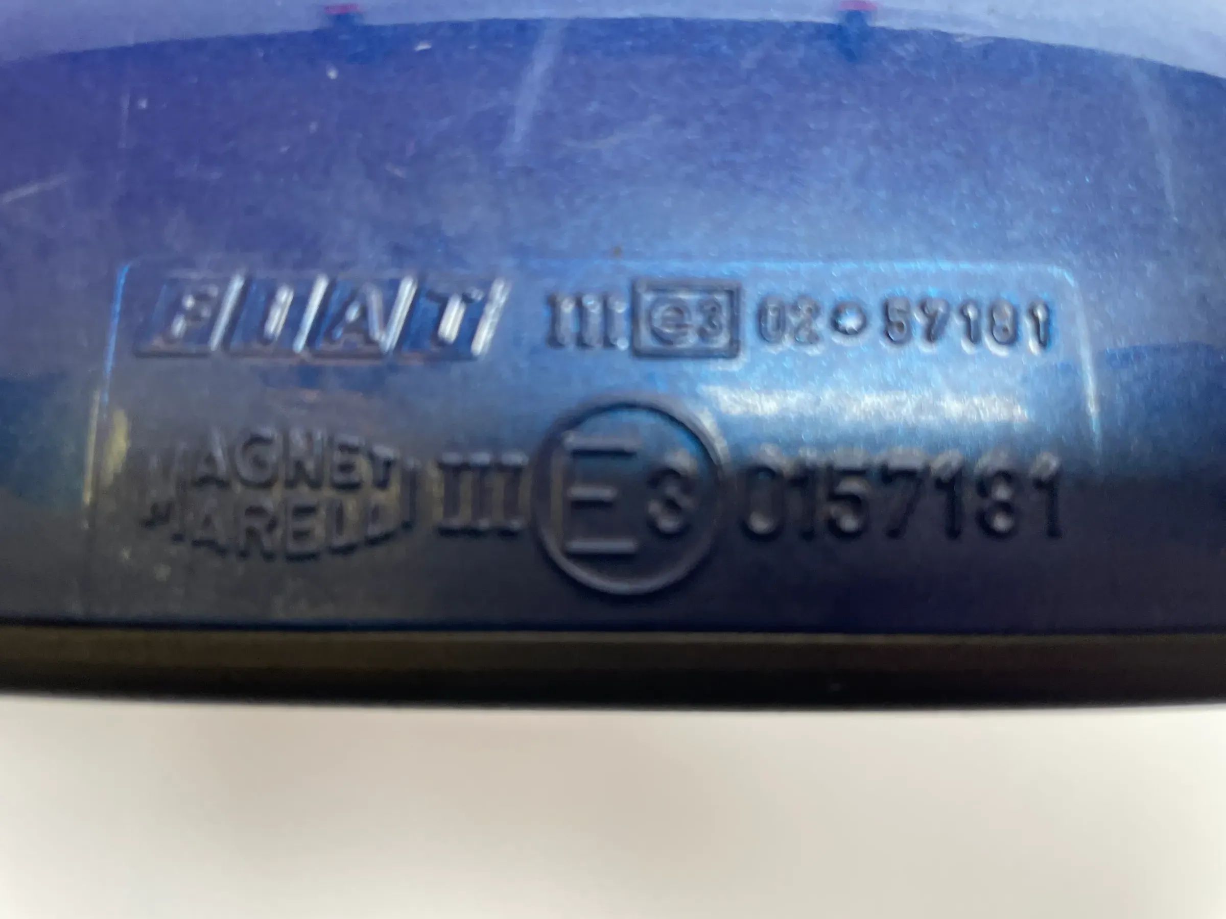Original Fiat Punto II 2 Außenspiegel / Seitenspiegel Elek. Links Blau 0157181