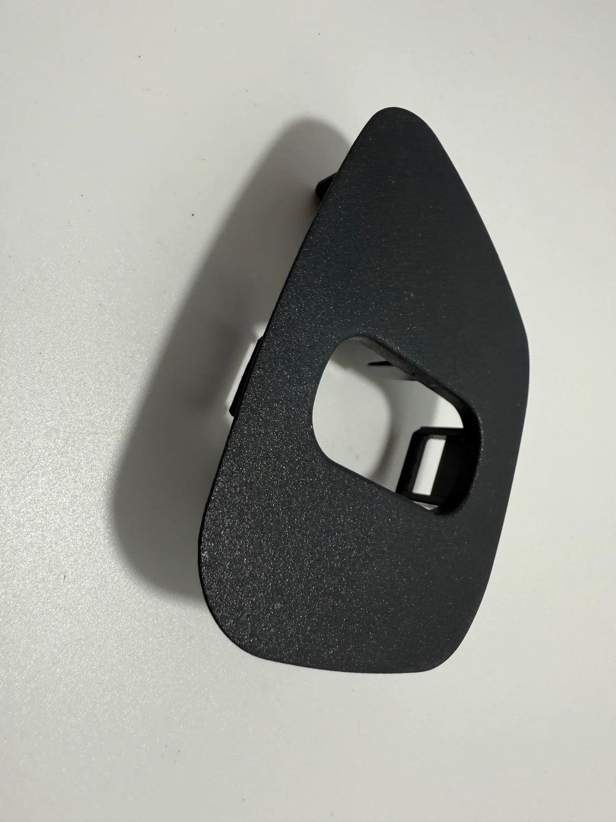 Original Mercedes-Benz E-Class W210 window regulator cover left 501C311-610-00 