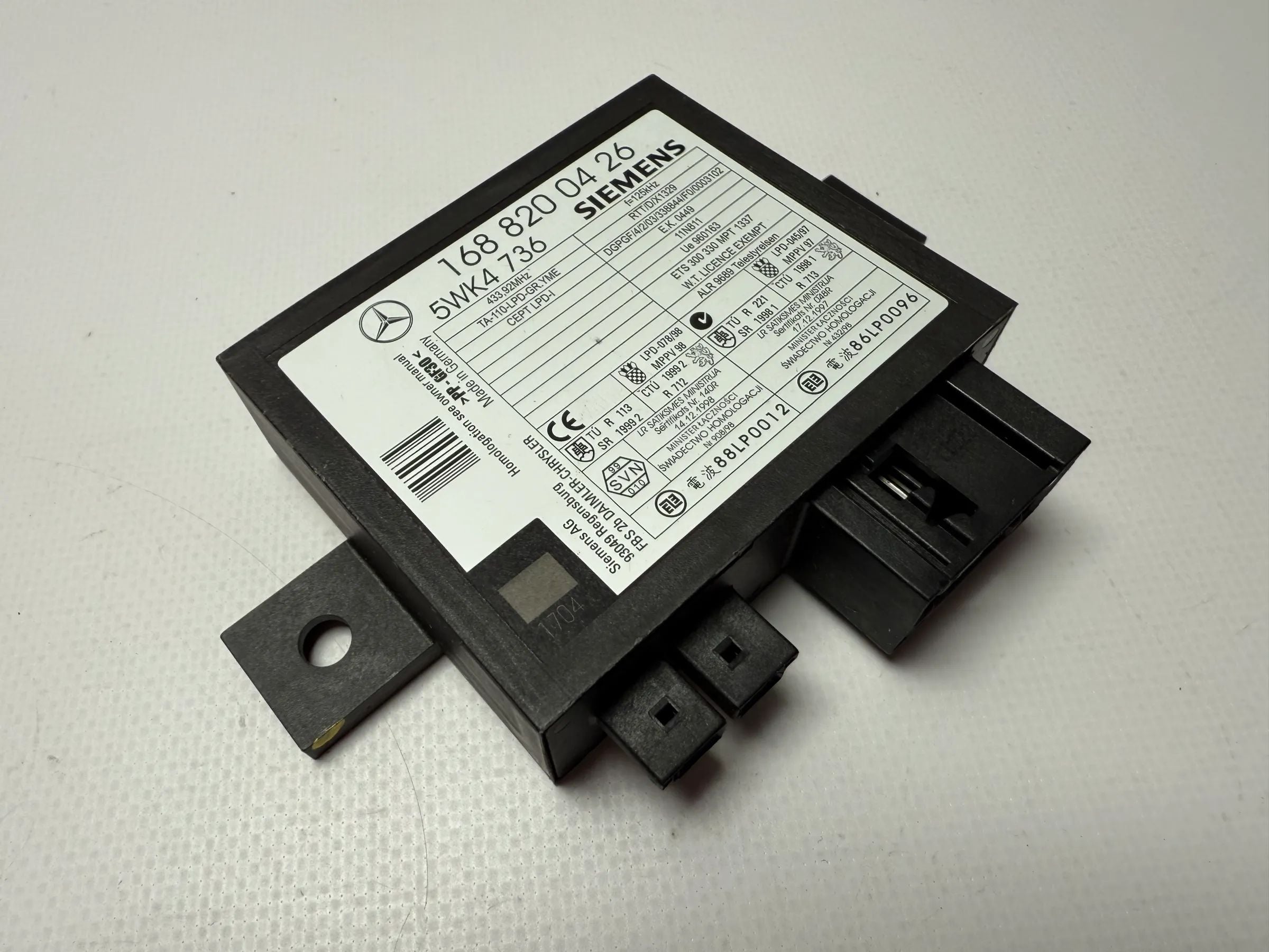 Original Mercedes-Benz A-Class W168/W414 immobilizer control unit A1688200426 