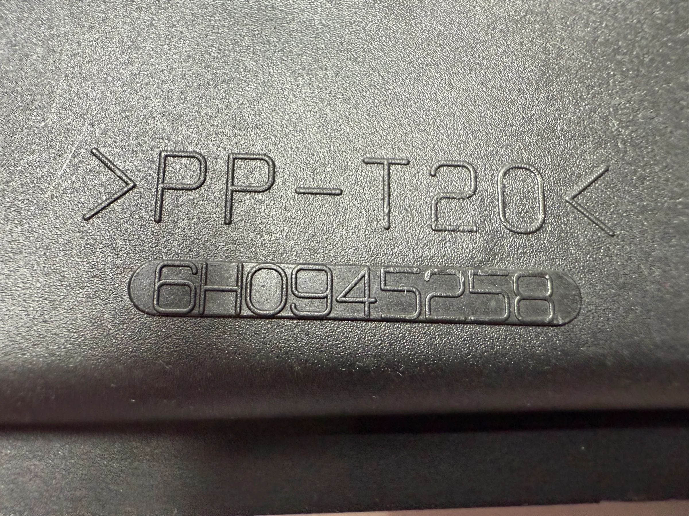 Original VW LUPO 6X1/6E1 lamp holder rear light right 38020143 DX / 6H0 945 258 