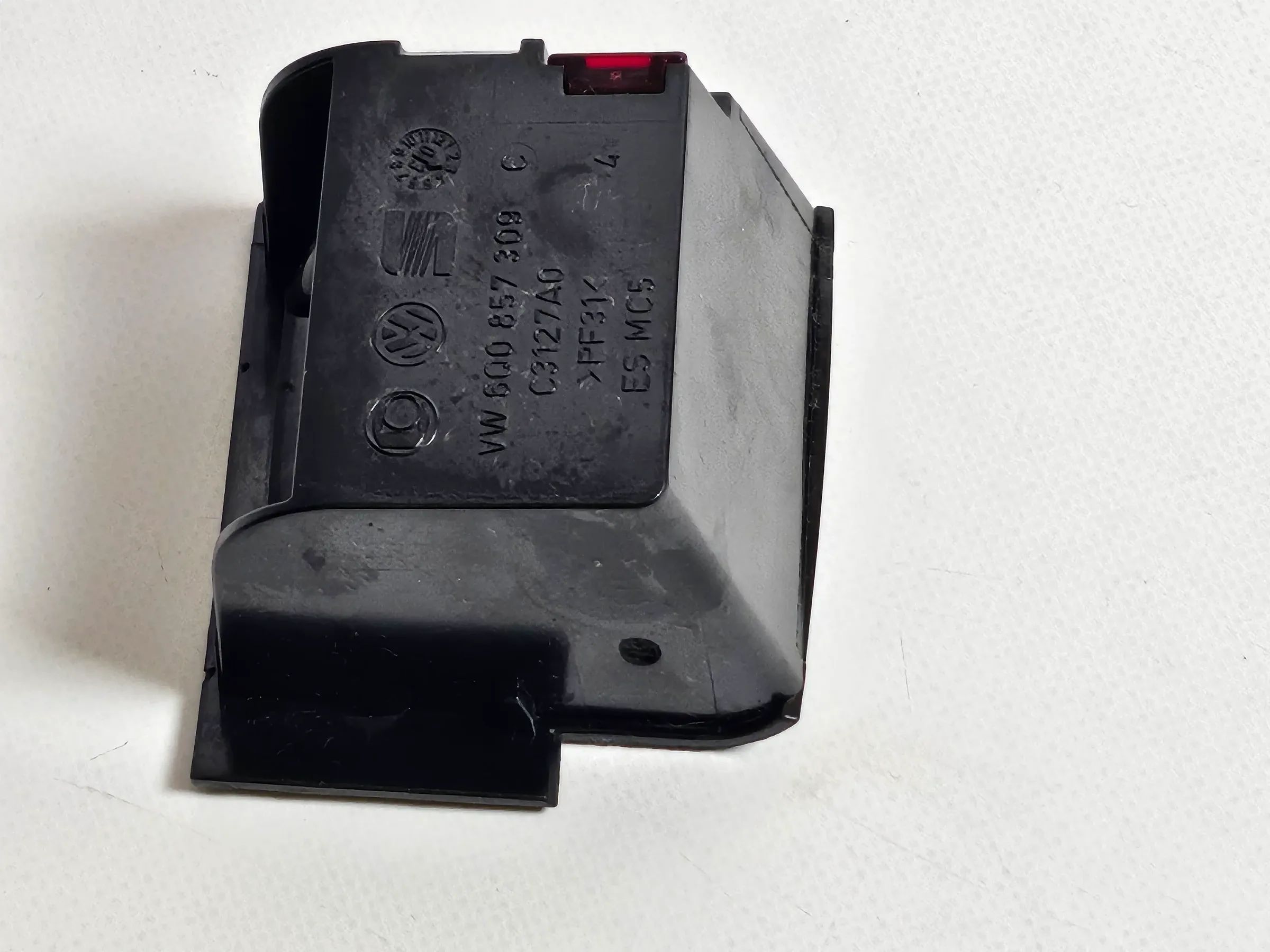 Orig. VW Polo 9N 6Q EINSATZ Aschenbecher Staufach Ablagefach Ablage  6Q0857309 C