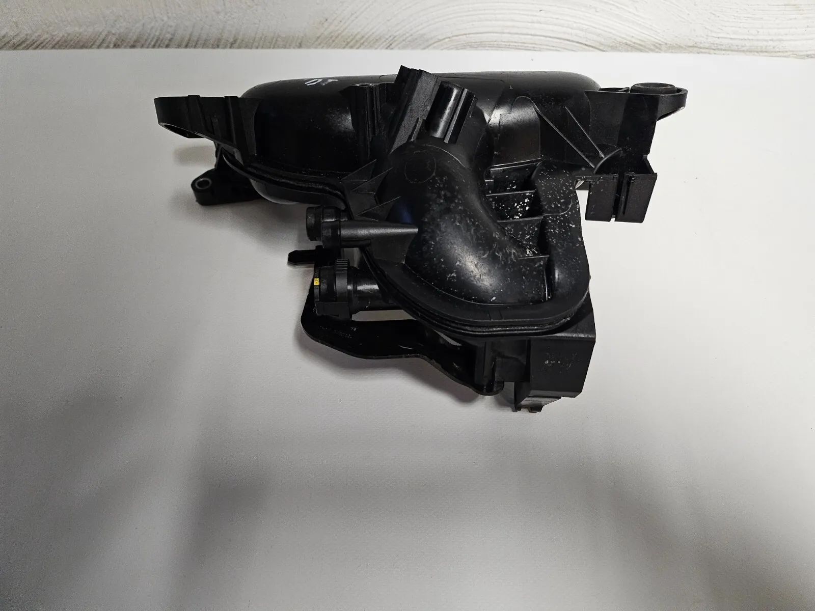 BMW 1er F20 116i  Ansaugkrümmer Ansaugbrücke V759507