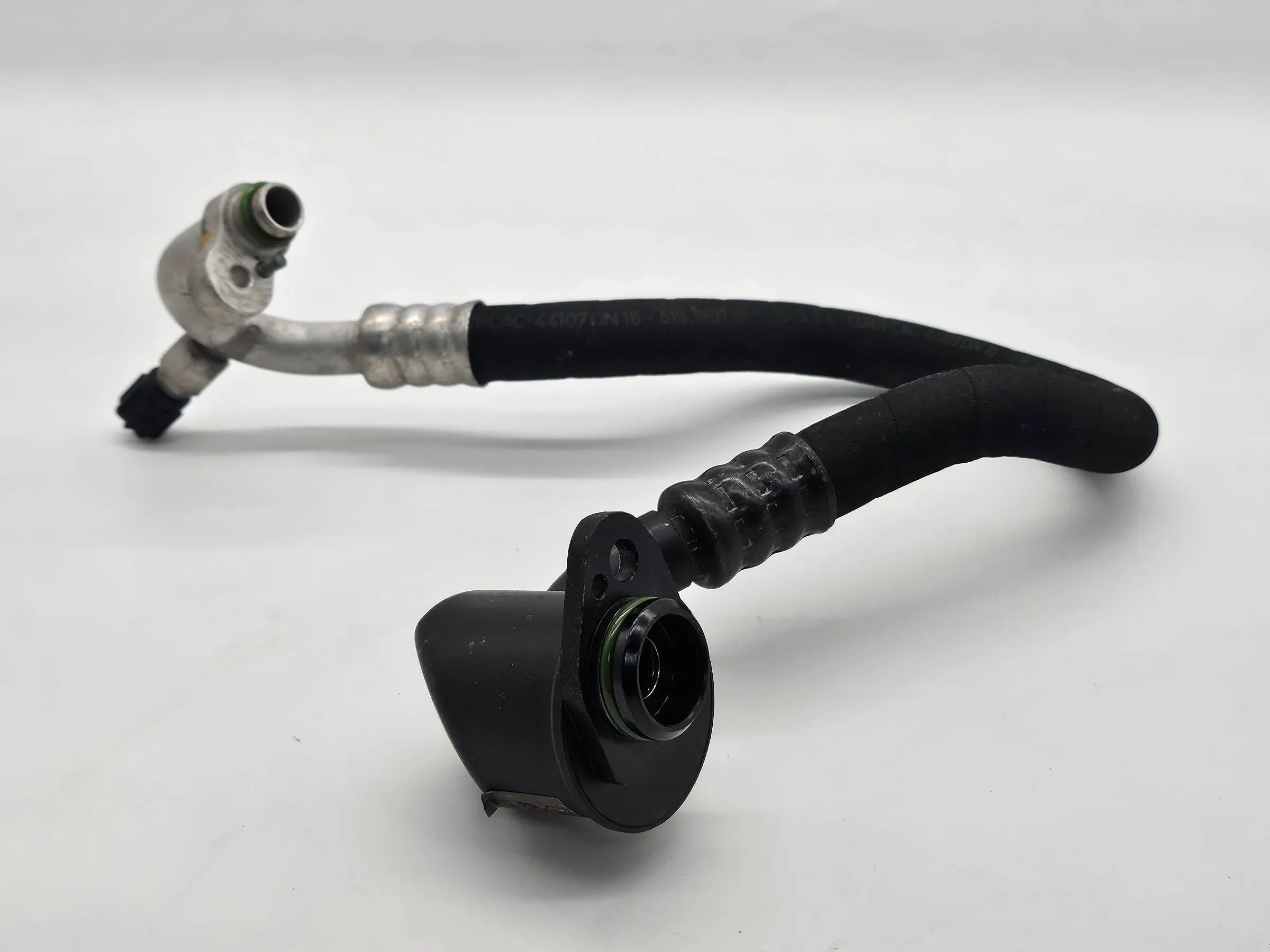 อะไหล่แท้ Mercedes-Benz C 200 สายแอร์ Klimaschlauch A1112306756
