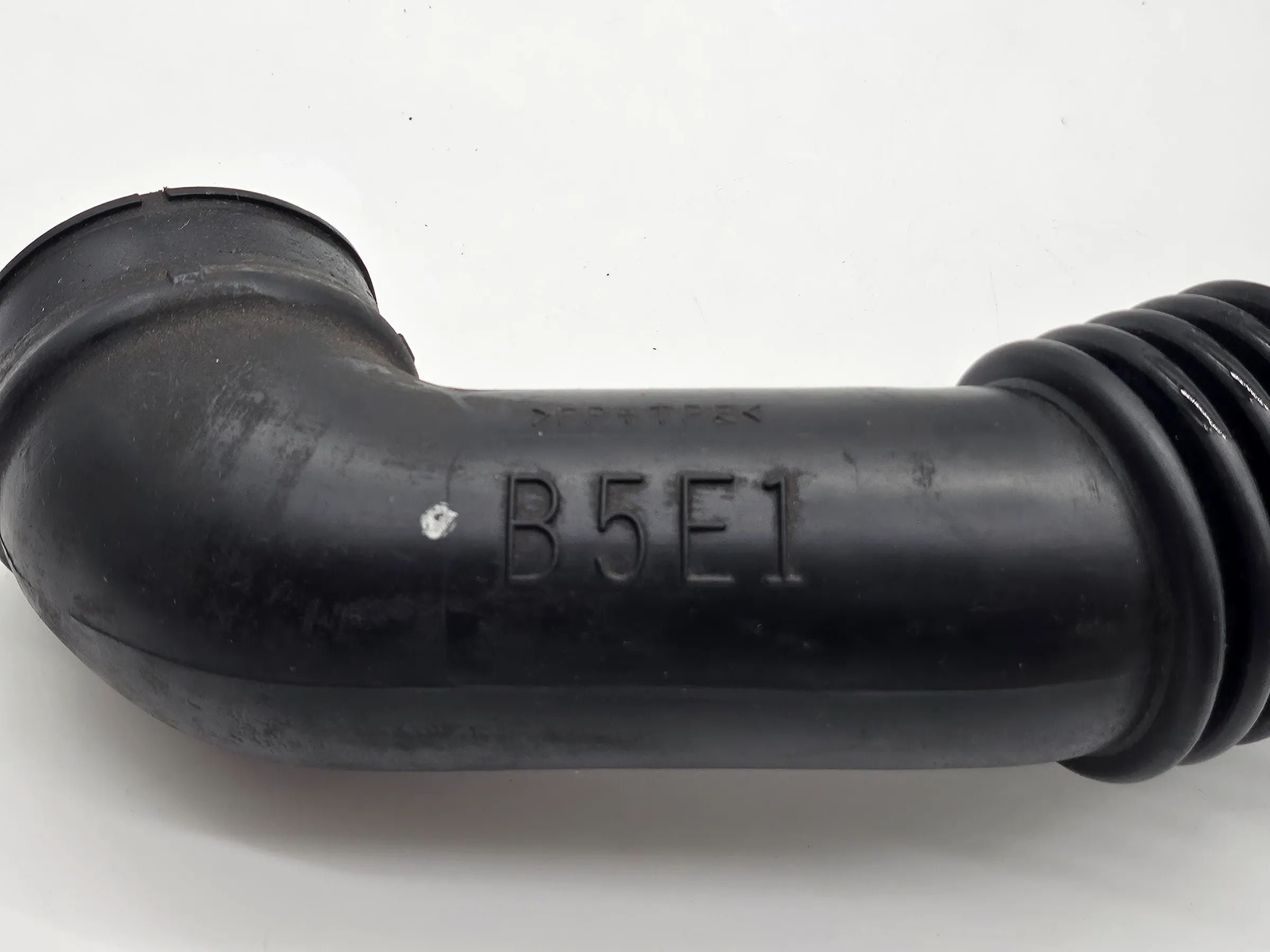 MAZDA DEMIO DW 1.5 16V Ansaugschlauch Luftschlauch Schlauch Luftansaugrohr  B5E1