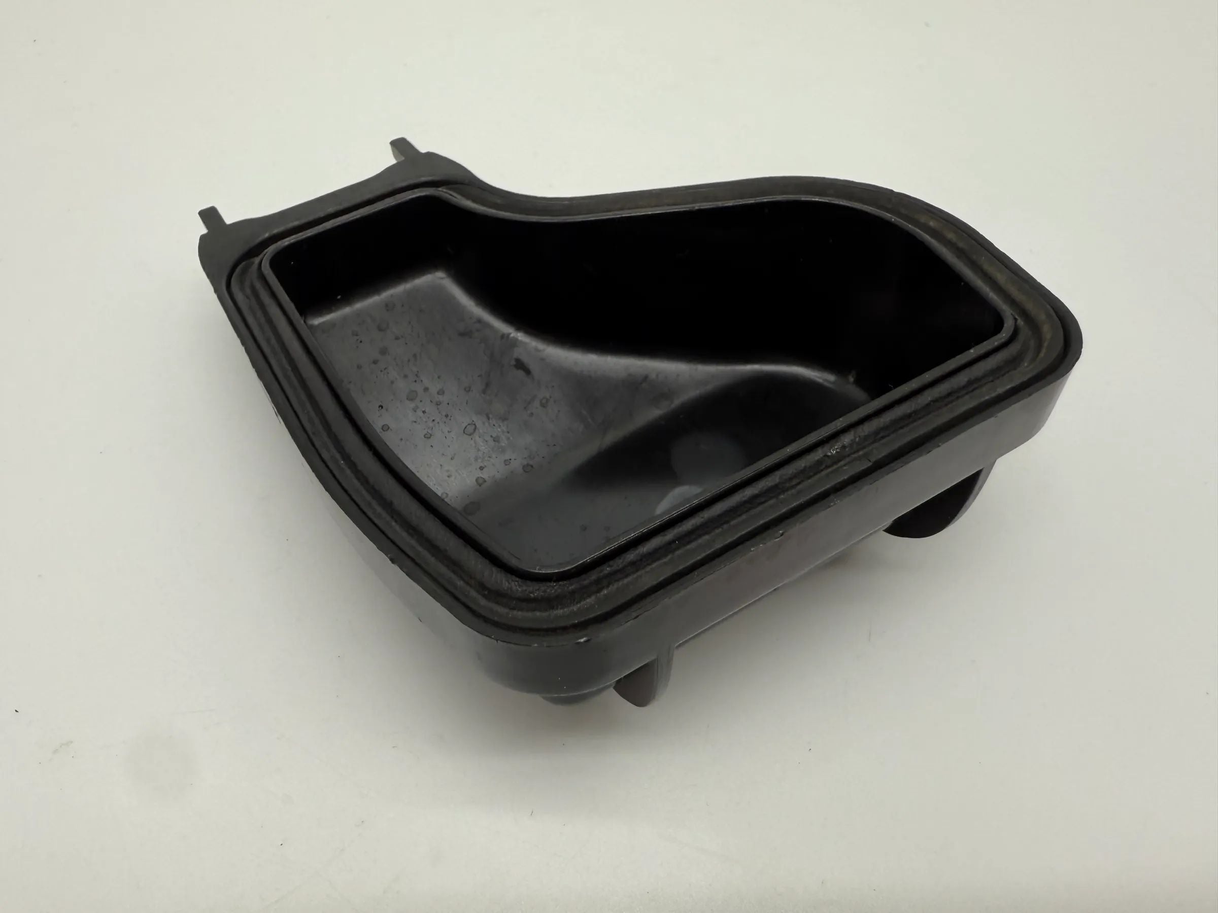 Oryginalna osłona reflektora Audi A4 (8E5/8E2/B6) prawa