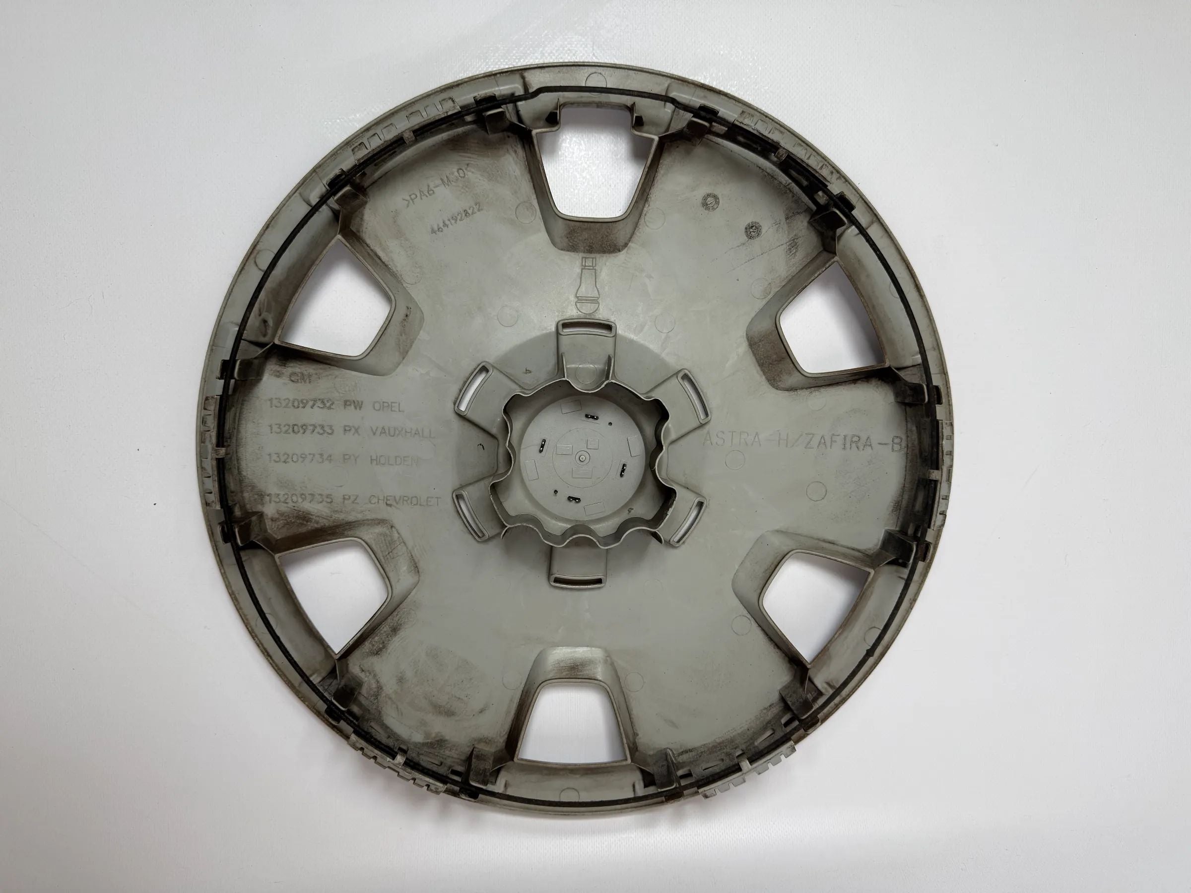 Oryginalna osłona koła Opel Astra H / Zafira B 16 cali 13209732
