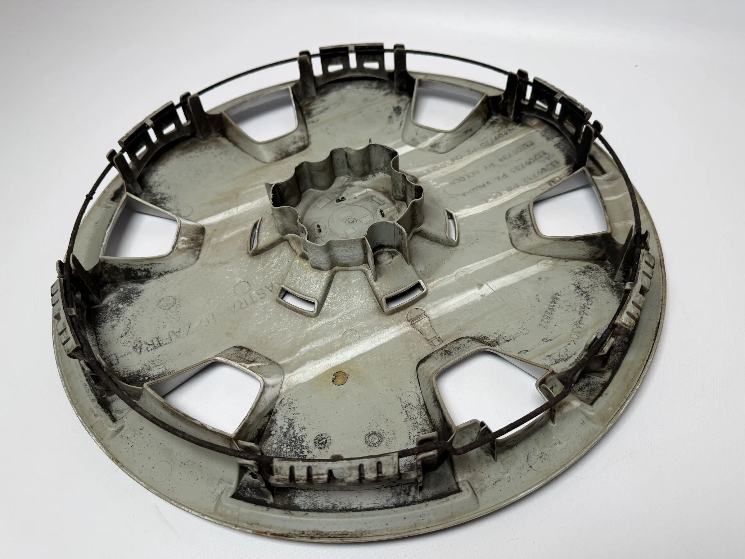 Oryginalna dekiel felgi Opel Astra H / Zafira B 16 cali, 13209732