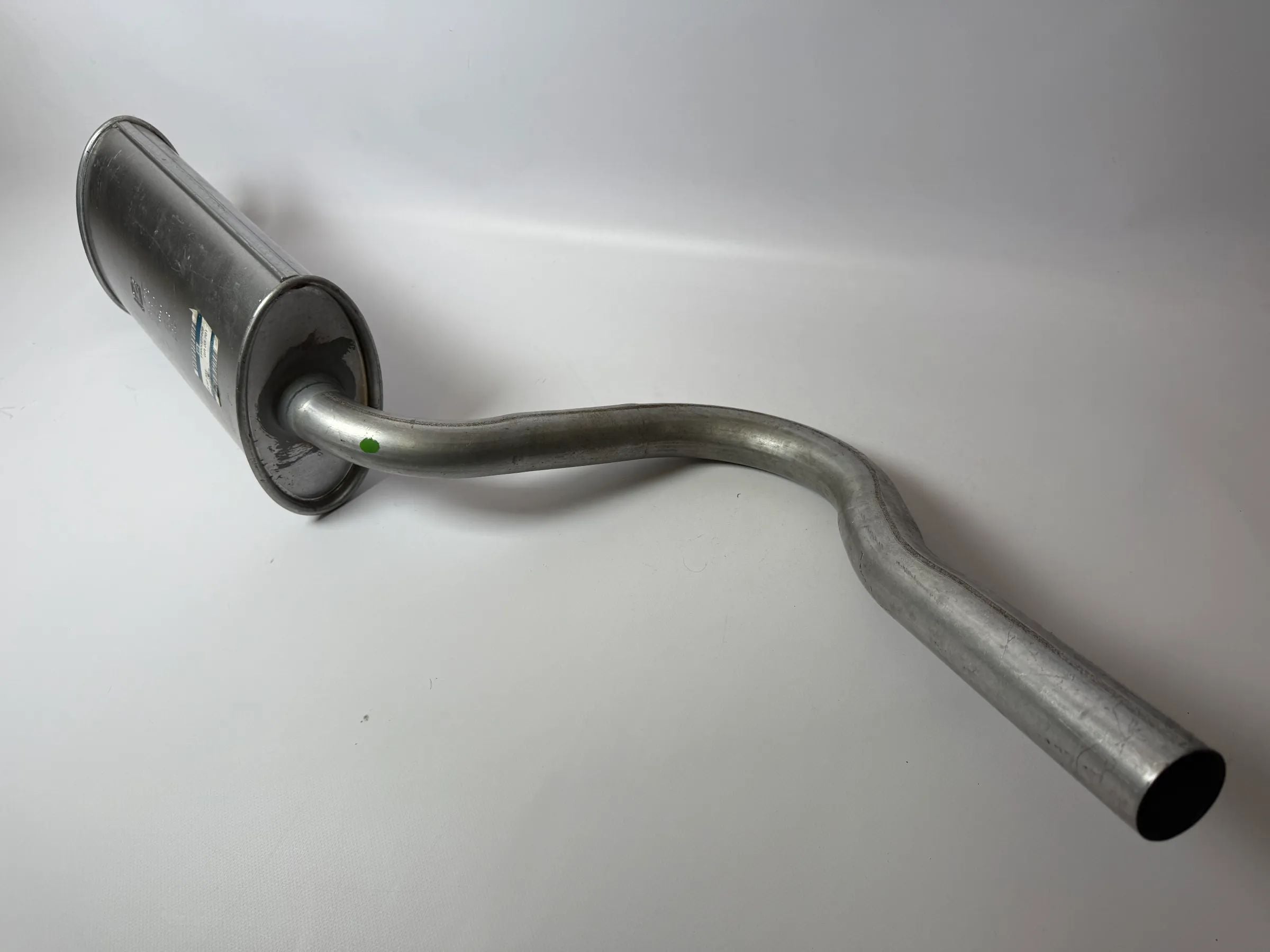 Oryginalny środkowy tłumik Opel Rekord E / Carlton MK 90027409