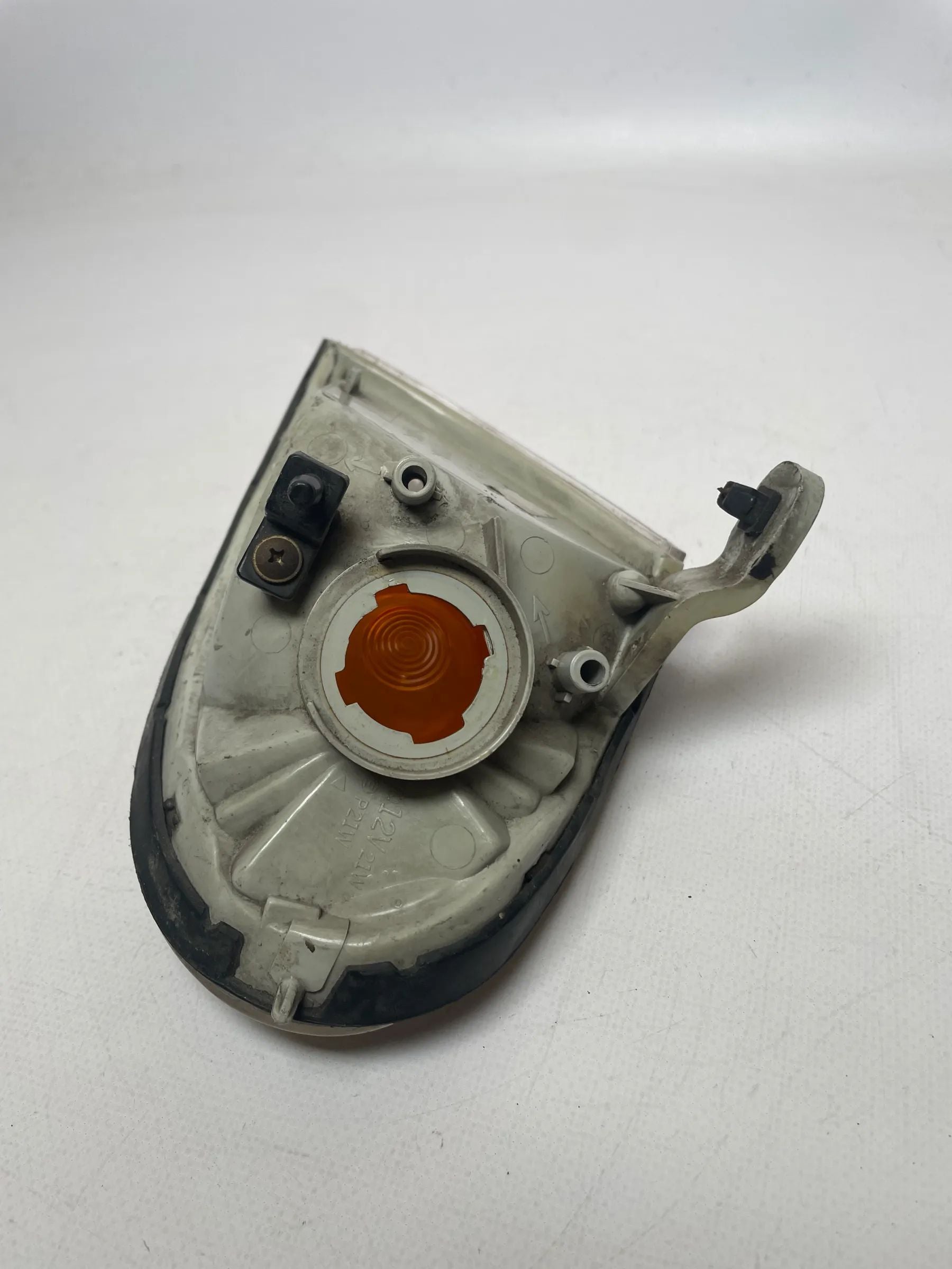 Original Hyundai Lantra II 2 (J-2) Blinker Rechts Vorne 92302-285