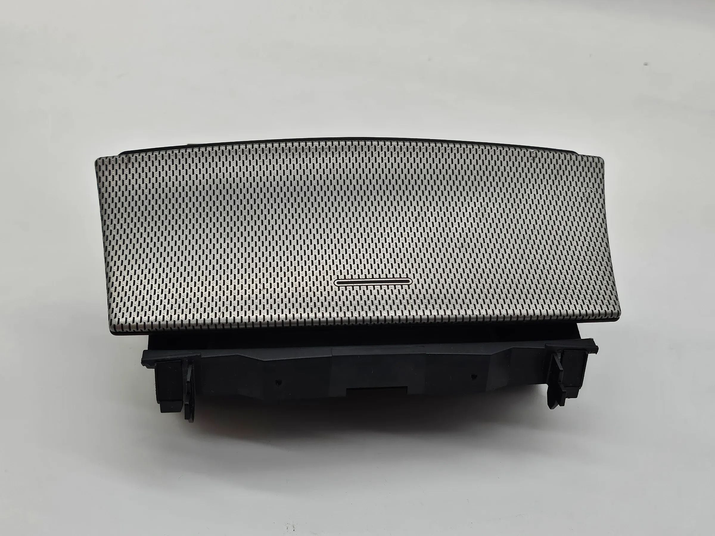 Orig. MERCEDES-BENZ C-KLASSE S203 W203 CL203 Aschenbecher Mitte vorn A2036800852