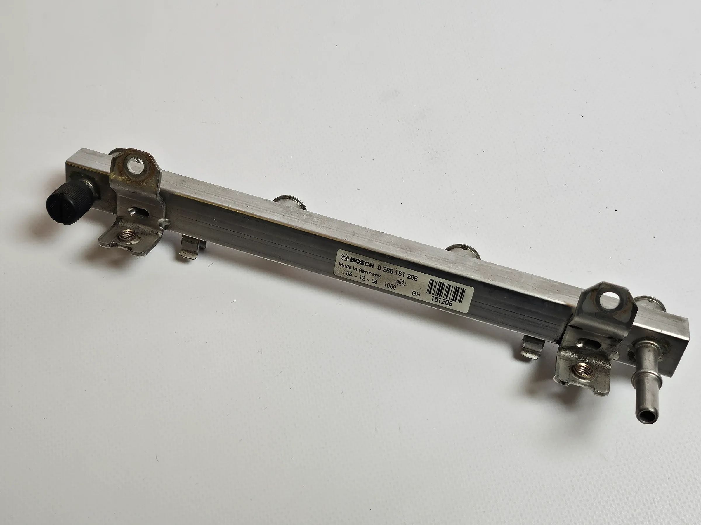 Oryginalna listwa wtryskowa Opel Corsa D Astra H Tigra B 1,2 1,4 0280151208