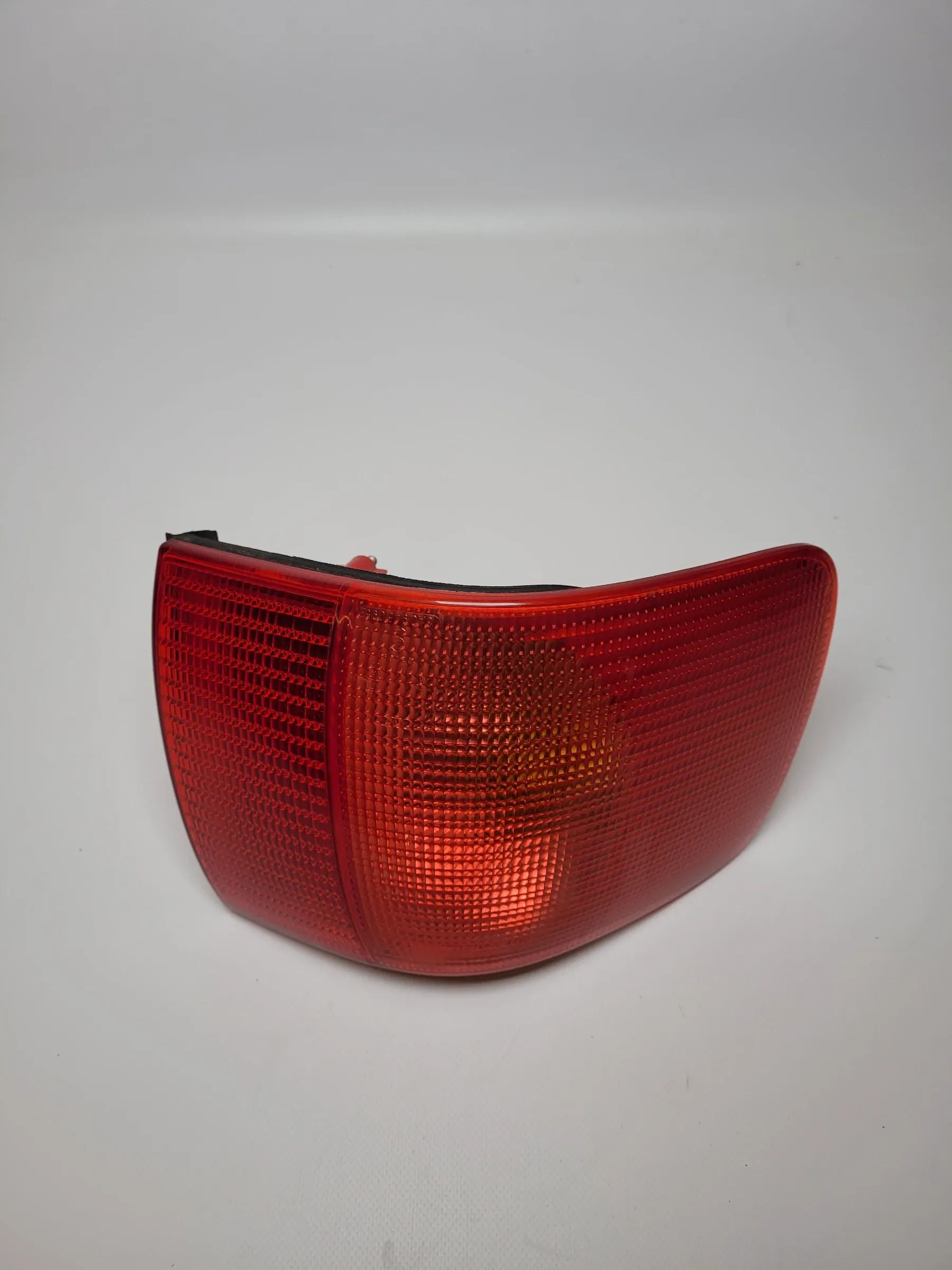 Original Audi 80 (B4,8C5) Heckleuchte / Rücklicht Links Hella 140337